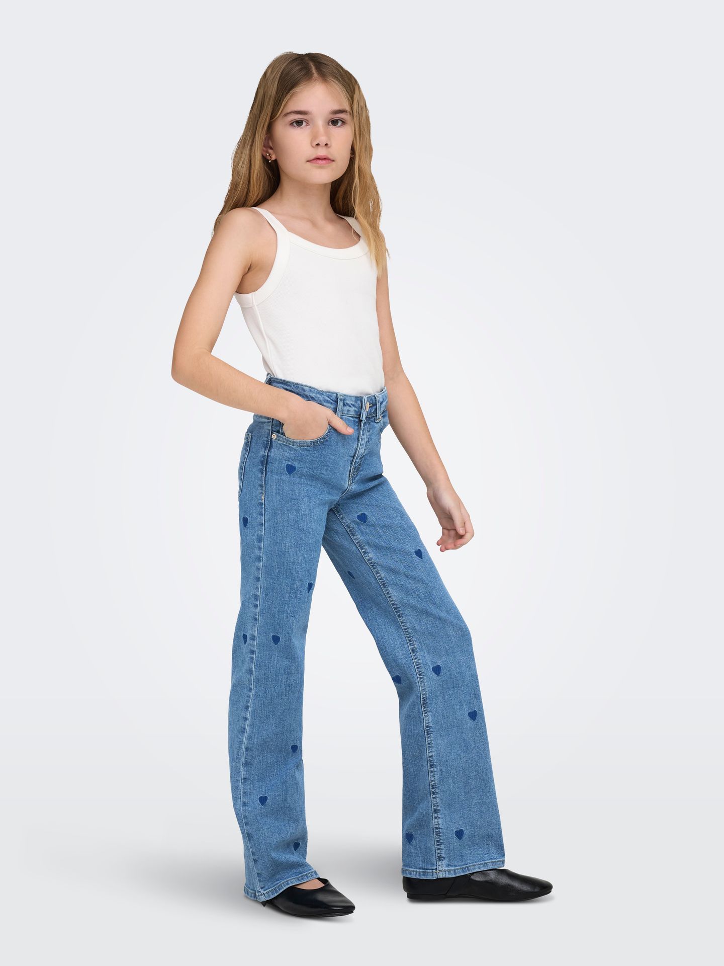 Kids Only KOGJUICY WIDE LEG HEART EMB JEANS N Light Medium Blue Denim/DARK BLUE H 2900158089057
