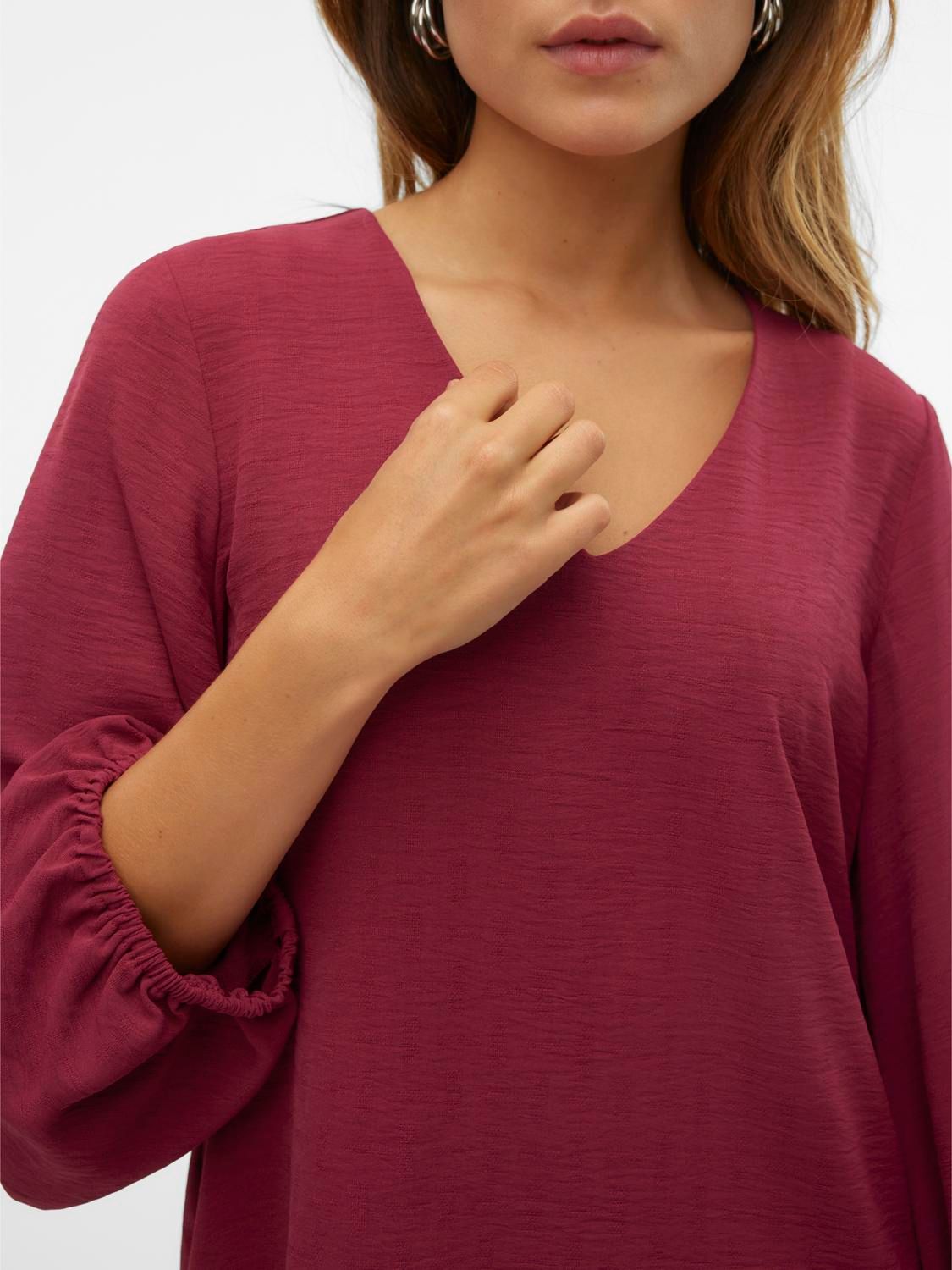 Vero Moda VMOLIVIA L/S V-NECK TOP WVN BTQ GA Red Plum 2900149636048