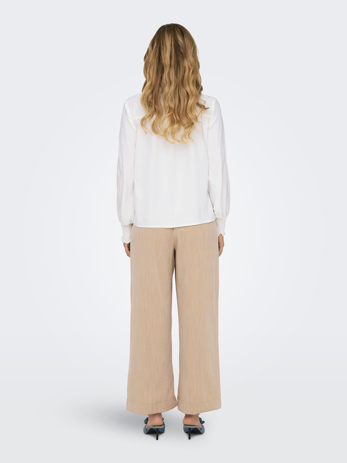 Only ONLMETTE V-NECK LS SMOCK TOP NOOS W Cloud Dancer 2900153244055