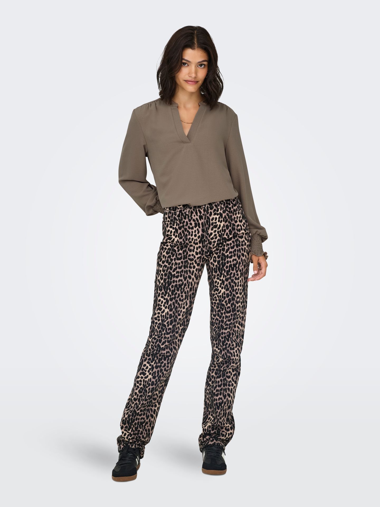 Only ONLMETTE V-NECK LS SMOCK TOP NOOS W Brown Lentil 2900149835021