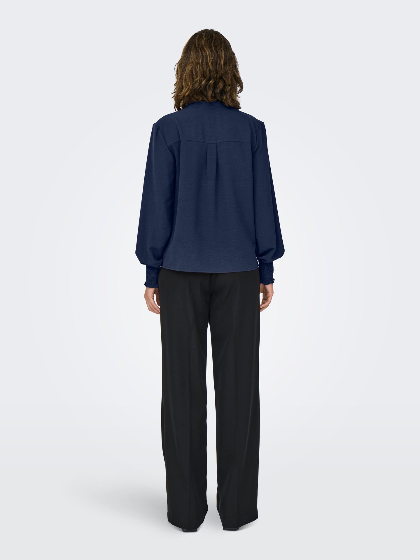 Only ONLMETTE V-NECK LS SMOCK TOP NOOS W Naval Academy 2900168306021
