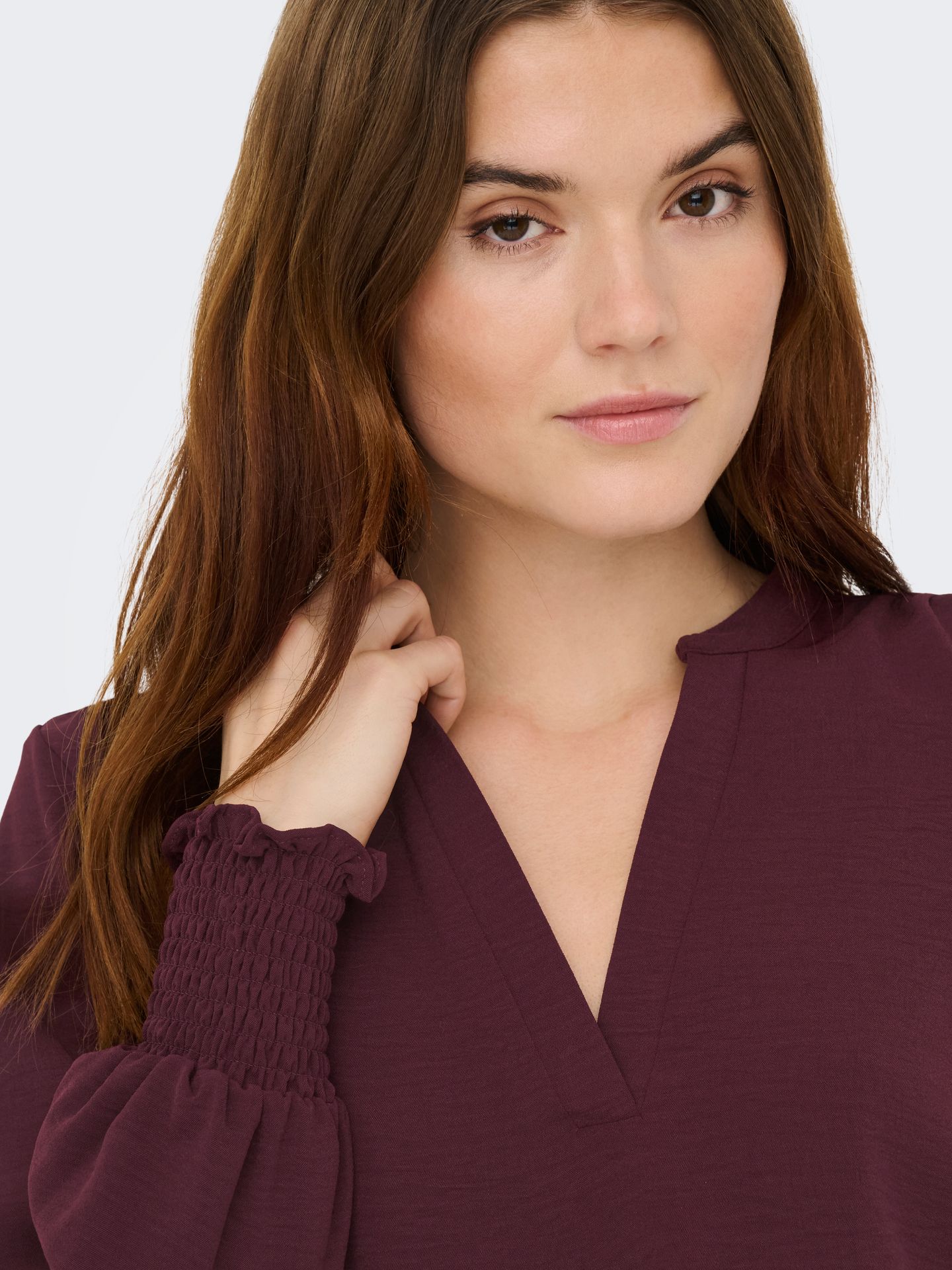 Only ONLMETTE V-NECK LS SMOCK TOP NOOS W Decadent Chocolate 2900168305017