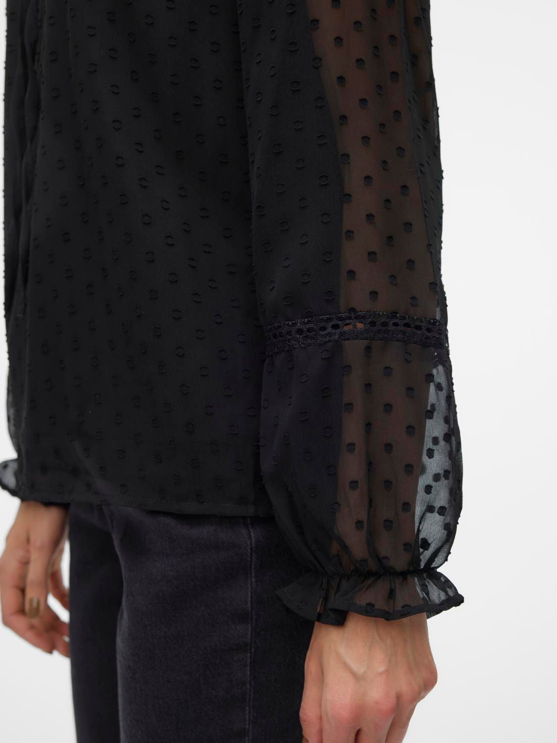 Vero Moda VMLEAH LS LACE TOP WVN GA NOOS Black 2900149938029 Vero Moda VMLEAH LS LACE TOP WVN GA NOOS Black 2900149938029
