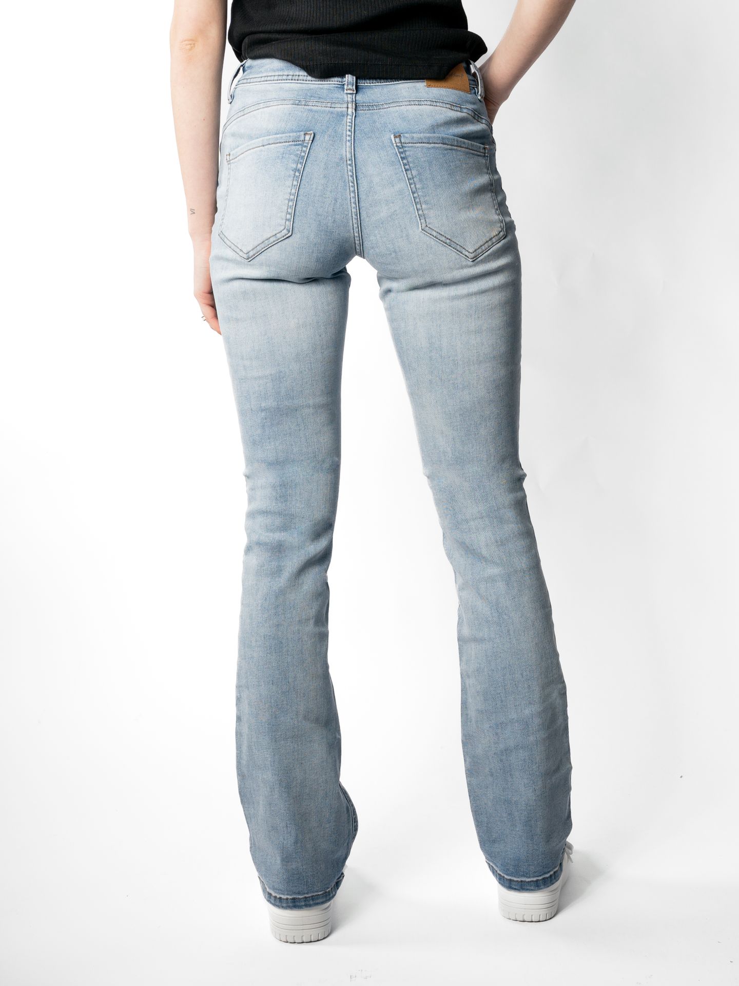 Red Button Babette bleach bleach108 2900150077205 Red Button Babette bleach bleach108 2900150077205