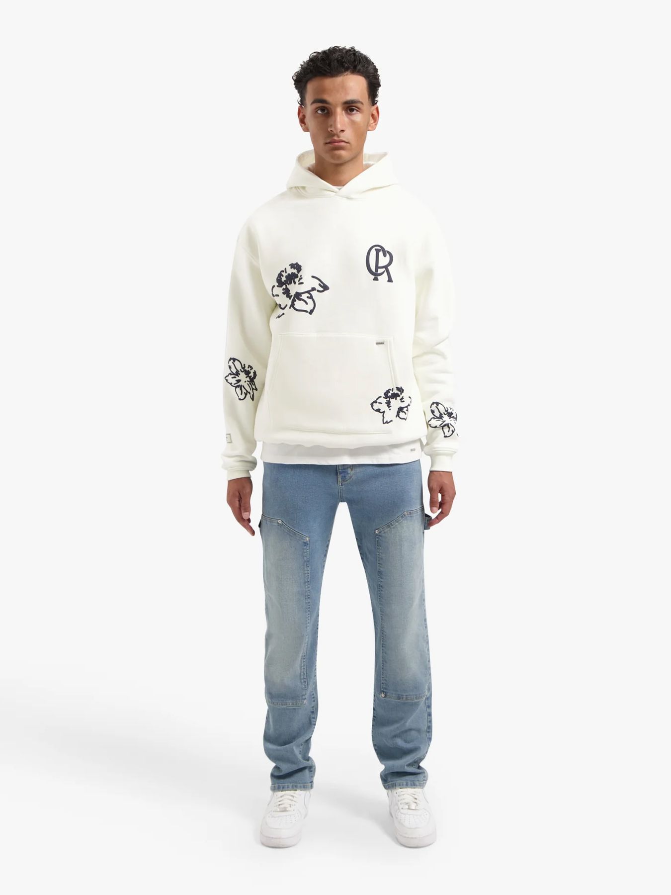 Croyez Initial flower hoodie Cream 2900150440030