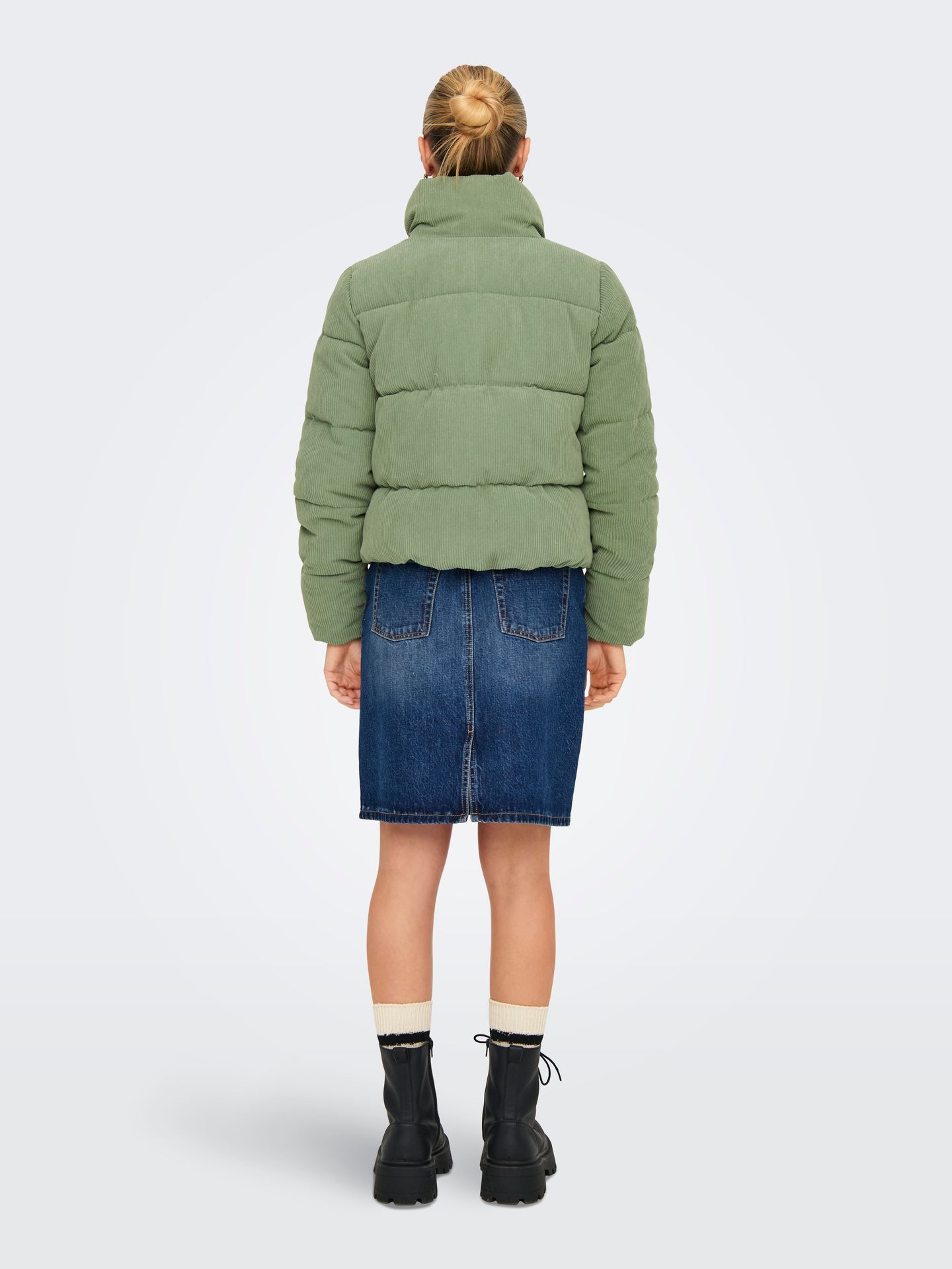 Only ONLNEWDOLLY CORDUROY PUFFER OTW NOO Hedge Green/BIG CORDUROY PATTERN 2900158331019