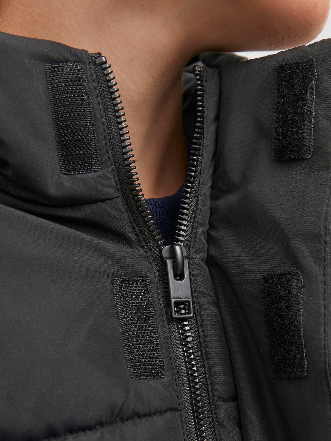 Jack & Jones JCOSPEED PUFFER SN JNR Black/Black & Black 2900152548048 Jack & Jones JCOSPEED PUFFER SN JNR Black/Black & Black 2900152548048