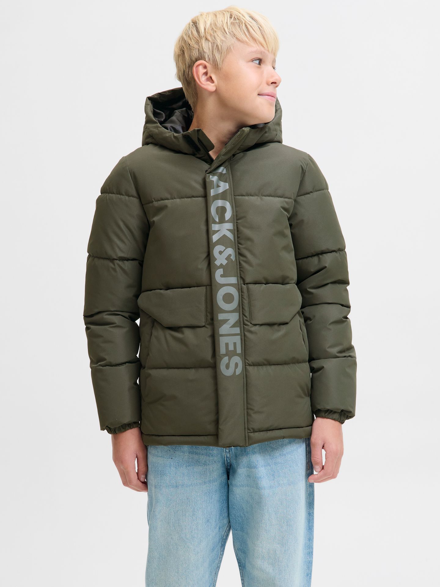 Jack & Jones JCOSPEED PUFFER SN JNR Duffel Bag/TONE IN TONE LOGO CHEST 2900152549038