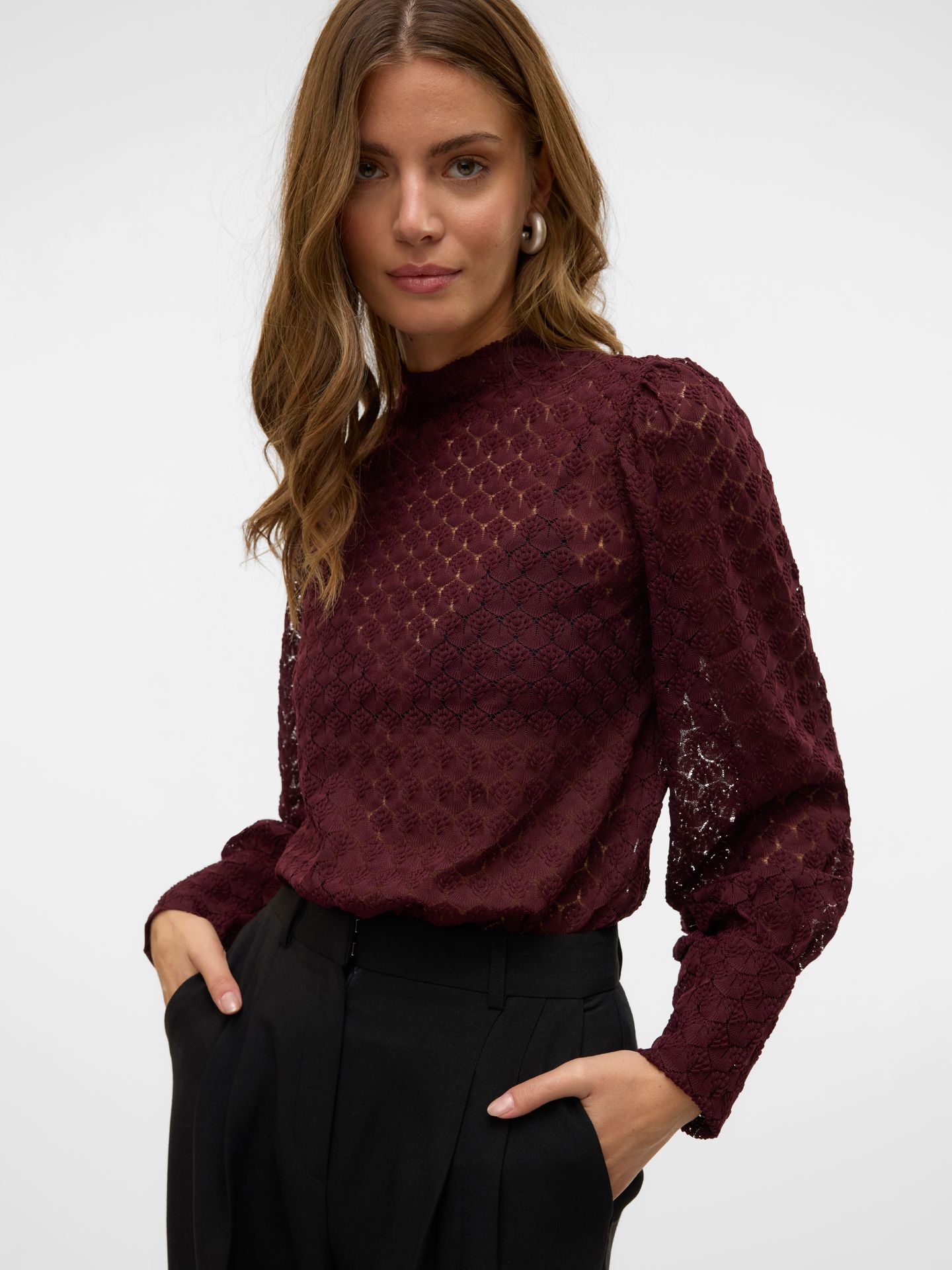 Vero Moda VMBECCA LS HIGH NECK LACE TOP JRS N Winetasting 2900158794029