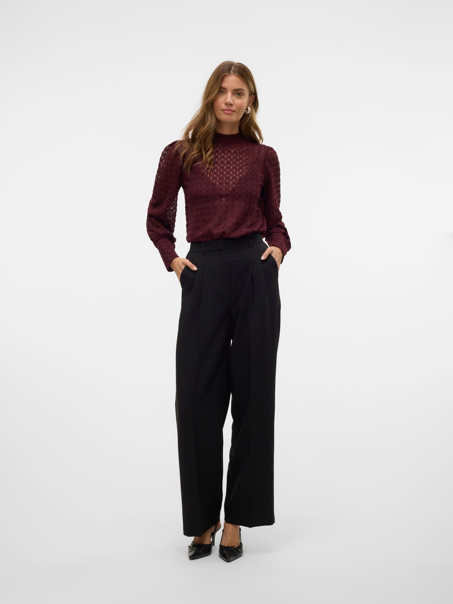 Vero Moda VMBECCA LS HIGH NECK LACE TOP JRS N Winetasting 2900158794029