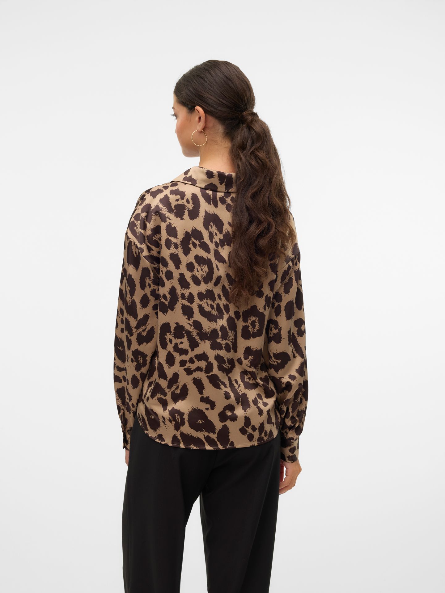 Vero Moda VMMERLE LS LOOSE SHIRT WVN GA Silver Mink/W. BIRCH 2900150802029 Vero Moda VMMERLE LS LOOSE SHIRT WVN GA Silver Mink/W. BIRCH 2900150802029