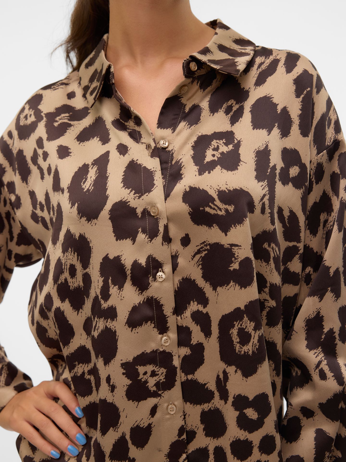 Vero Moda VMMERLE LS LOOSE SHIRT WVN GA Silver Mink/W. BIRCH 2900150802029 Vero Moda VMMERLE LS LOOSE SHIRT WVN GA Silver Mink/W. BIRCH 2900150802029