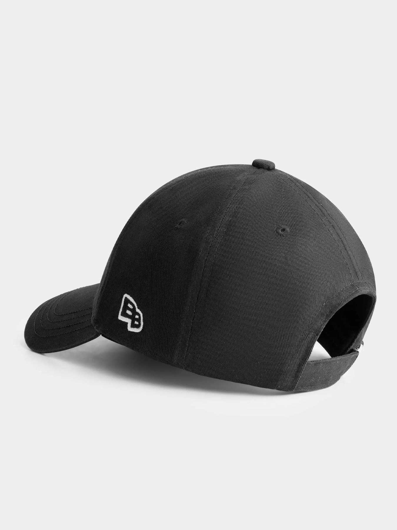 Black Bananas Initial cap Black 2900151104016