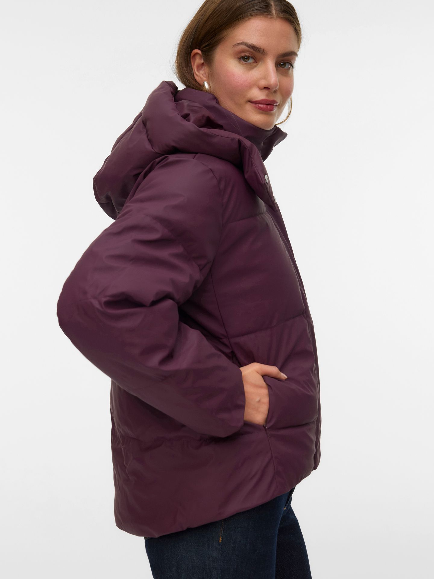 Vero Moda VMGRETAKYLIE SHORT COATED JACKET NO Winetasting 2900161347045 Vero Moda VMGRETAKYLIE SHORT COATED JACKET NO Winetasting 2900161347045
