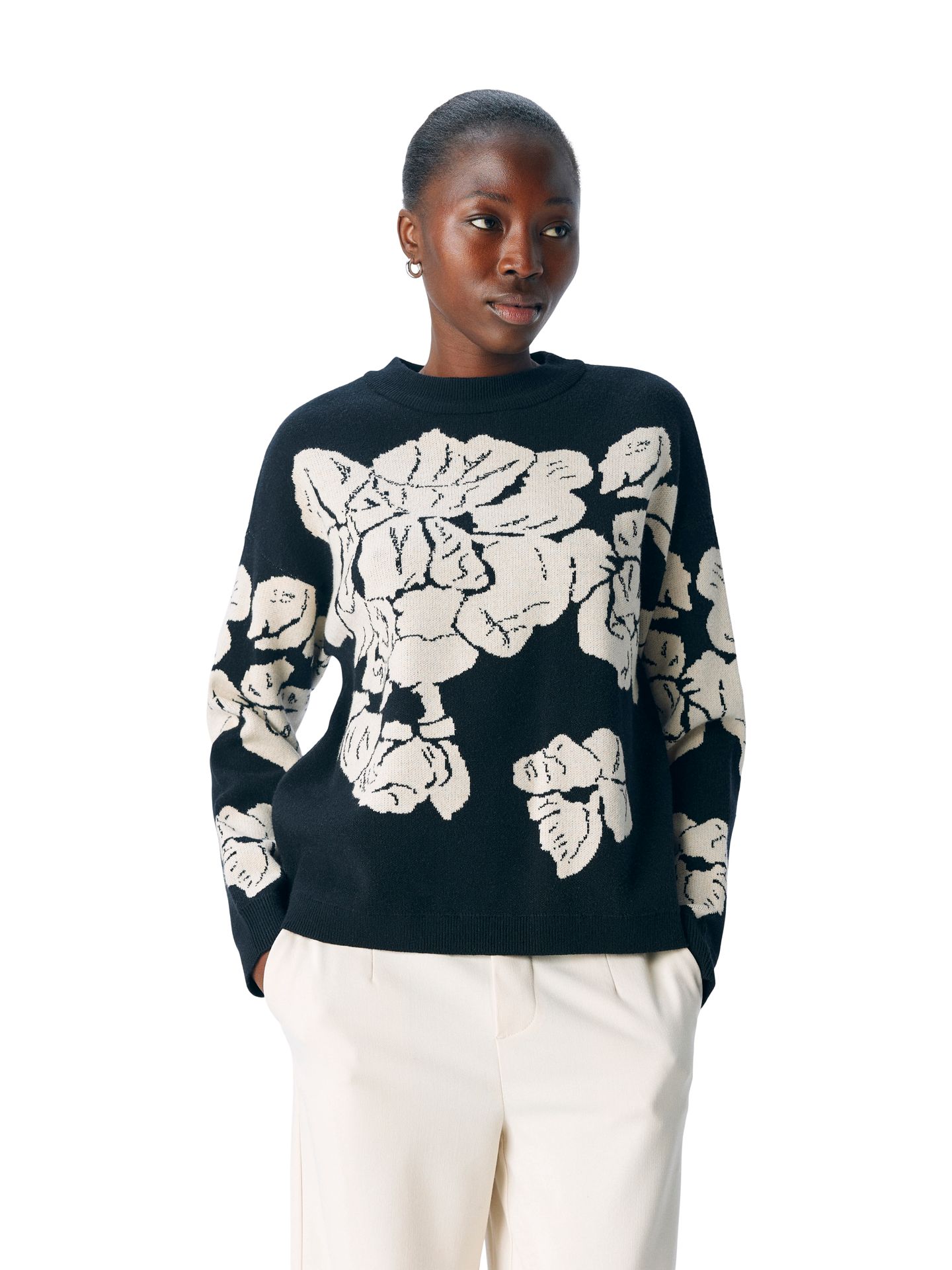 Object OBJRAY LO L/S KNIT PULLOVER AOP NOO Black/Sandshell flowers 00110581-EKA22000400000177