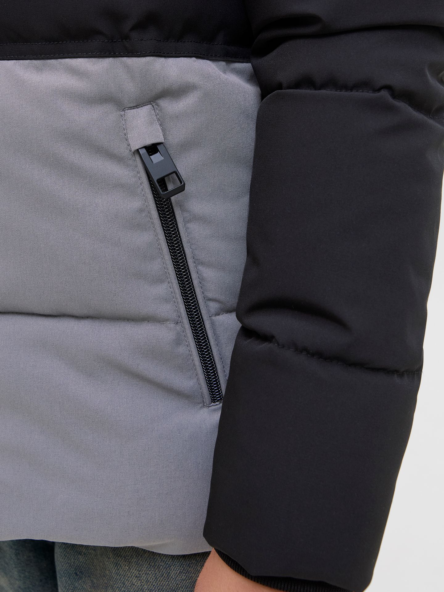 Jack & Jones JJEOWEN PUFFER SN JNR Castlerock/BLACK BLOCKING 2900152552045