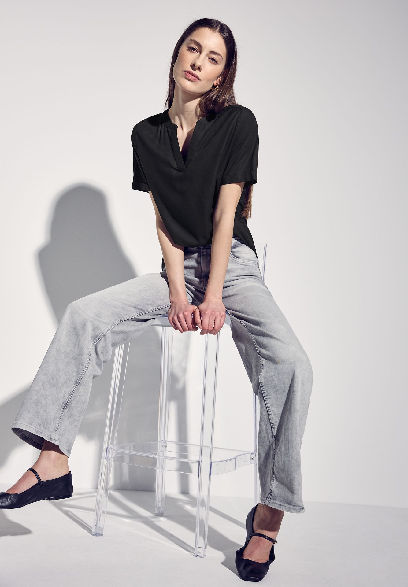 Street-One A345525 QR Splitneck blouse w turn- black 00111243-L0019000200000011