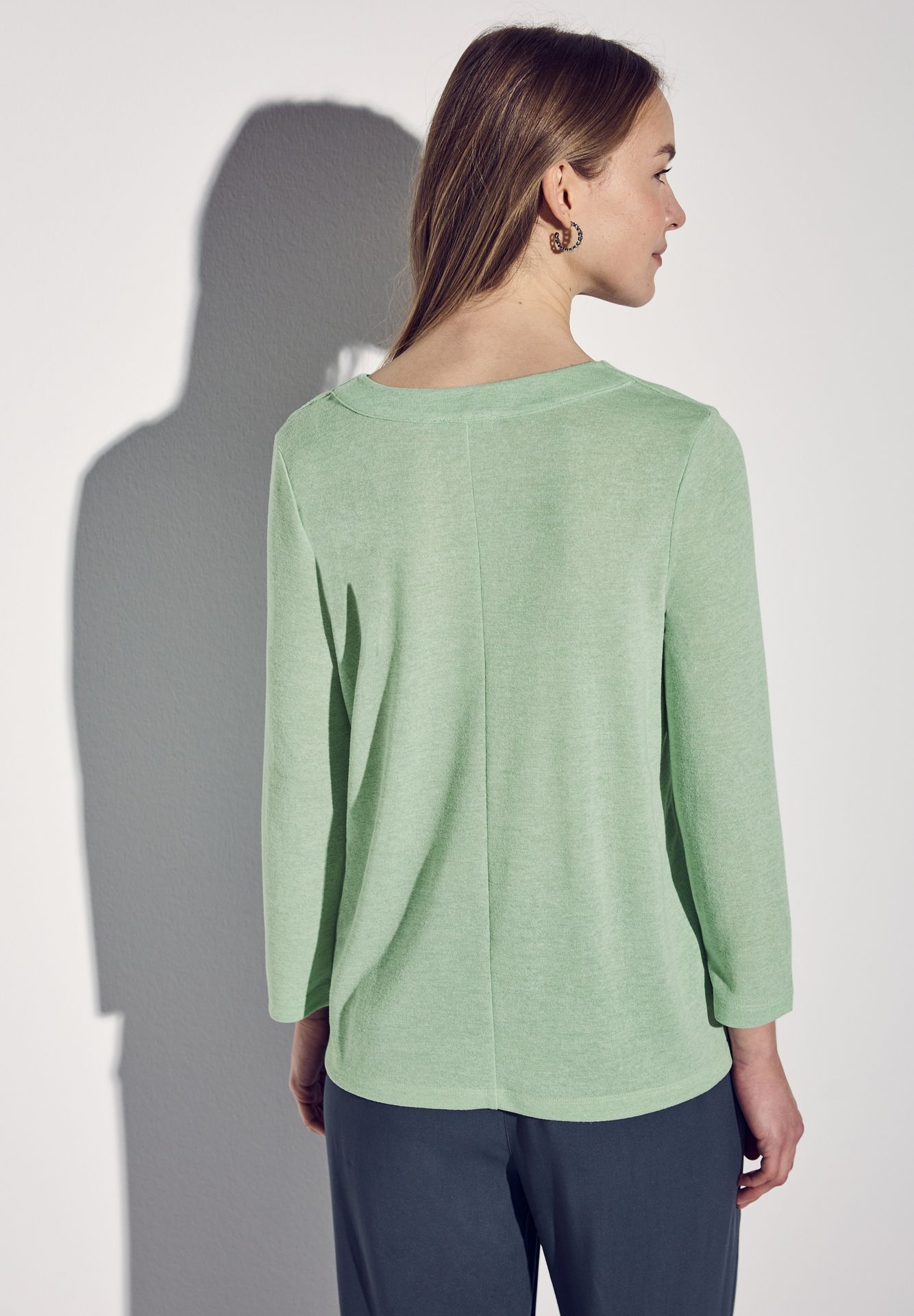 Street-One A322911 linen look v-neck shirt milky green mel. 2900152658068