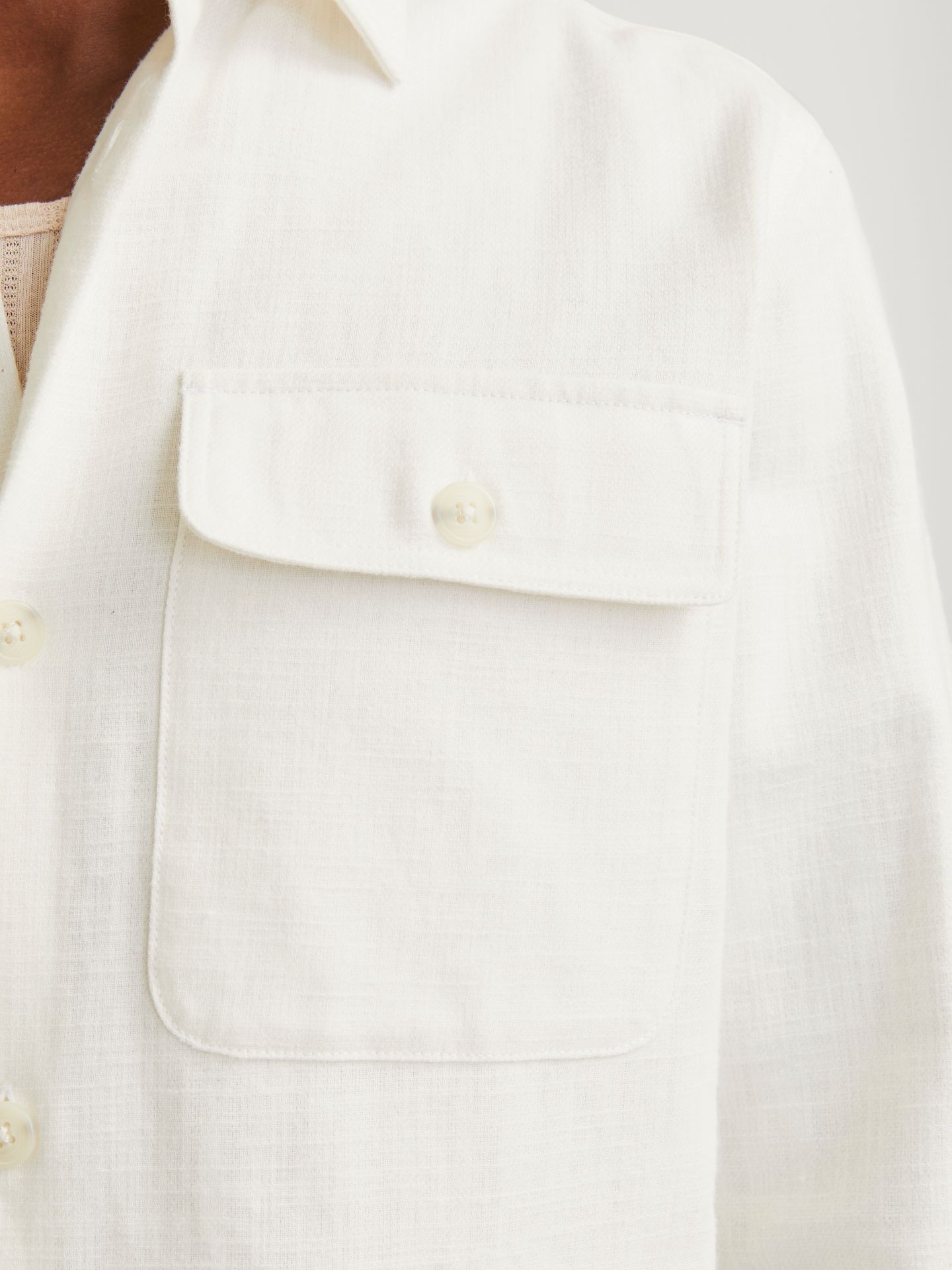 Jack & Jones JPRCCRAYMOND SPRING SOLID OVERSHIRT Cloud Dancer/COMFORT FIT 2900152990014 Jack & Jones JPRCCRAYMOND SPRING SOLID OVERSHIRT Cloud Dancer/COMFORT FIT 2900152990014