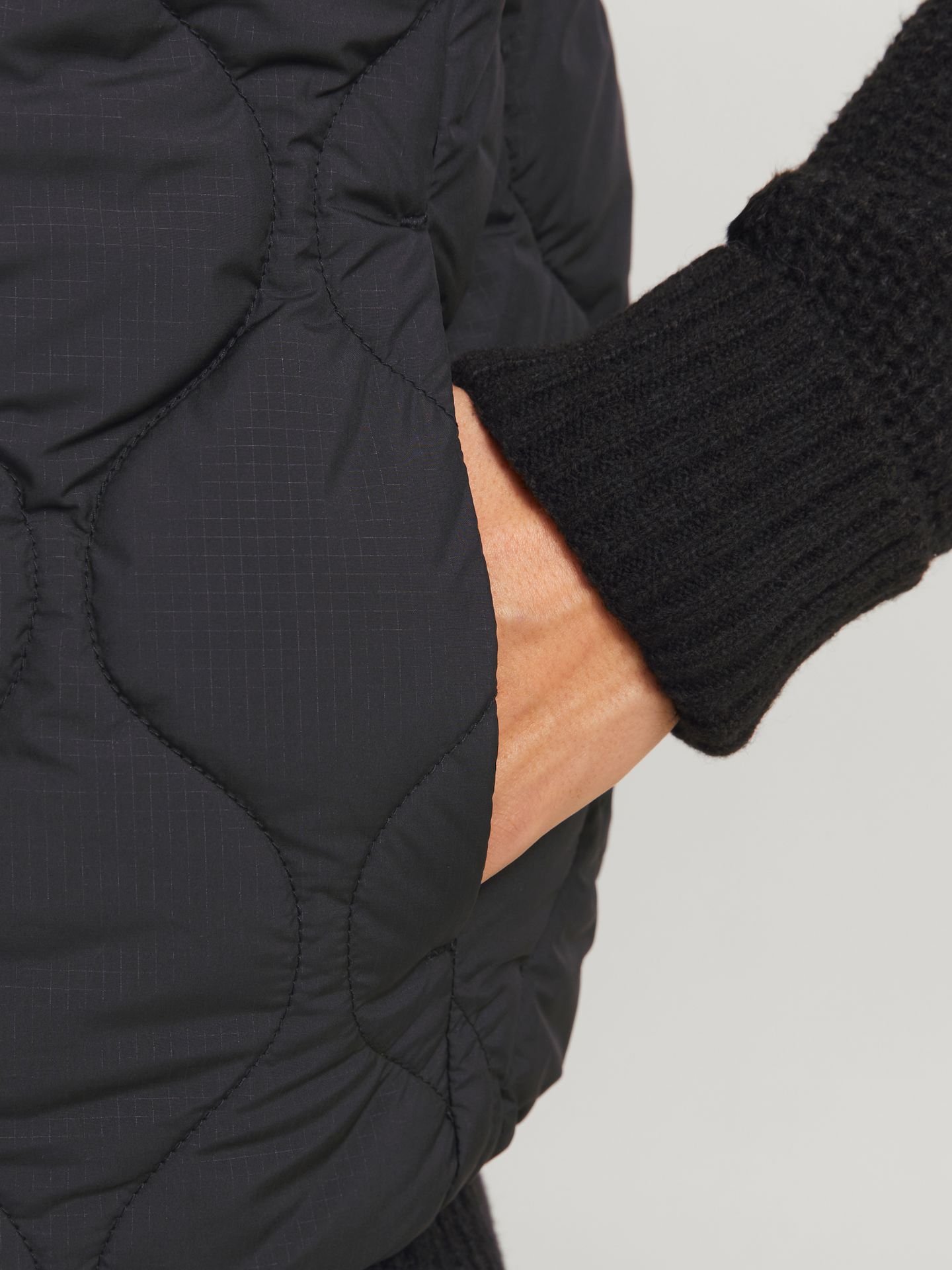 Jack & Jones JJKODA LINER VEST Black 2900153328021