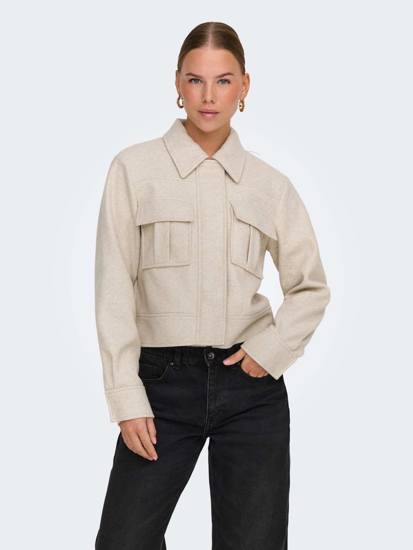Only ONLNANCY LIFE SHORT CARGO JACKET CC Pumice Stone/Melange 2900153454027