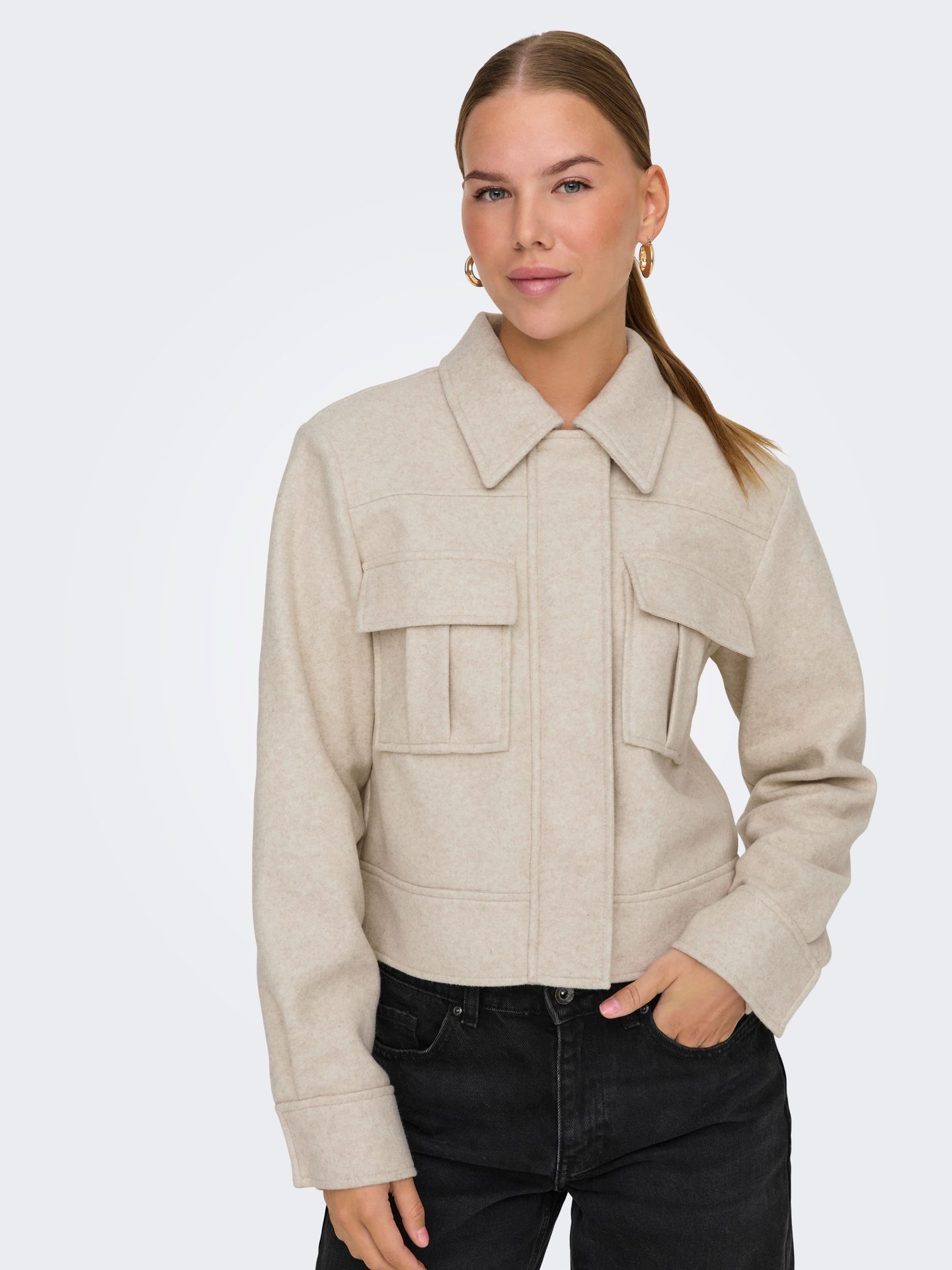 Only ONLNANCY LIFE SHORT CARGO JACKET CC Pumice Stone/Melange 2900153454027
