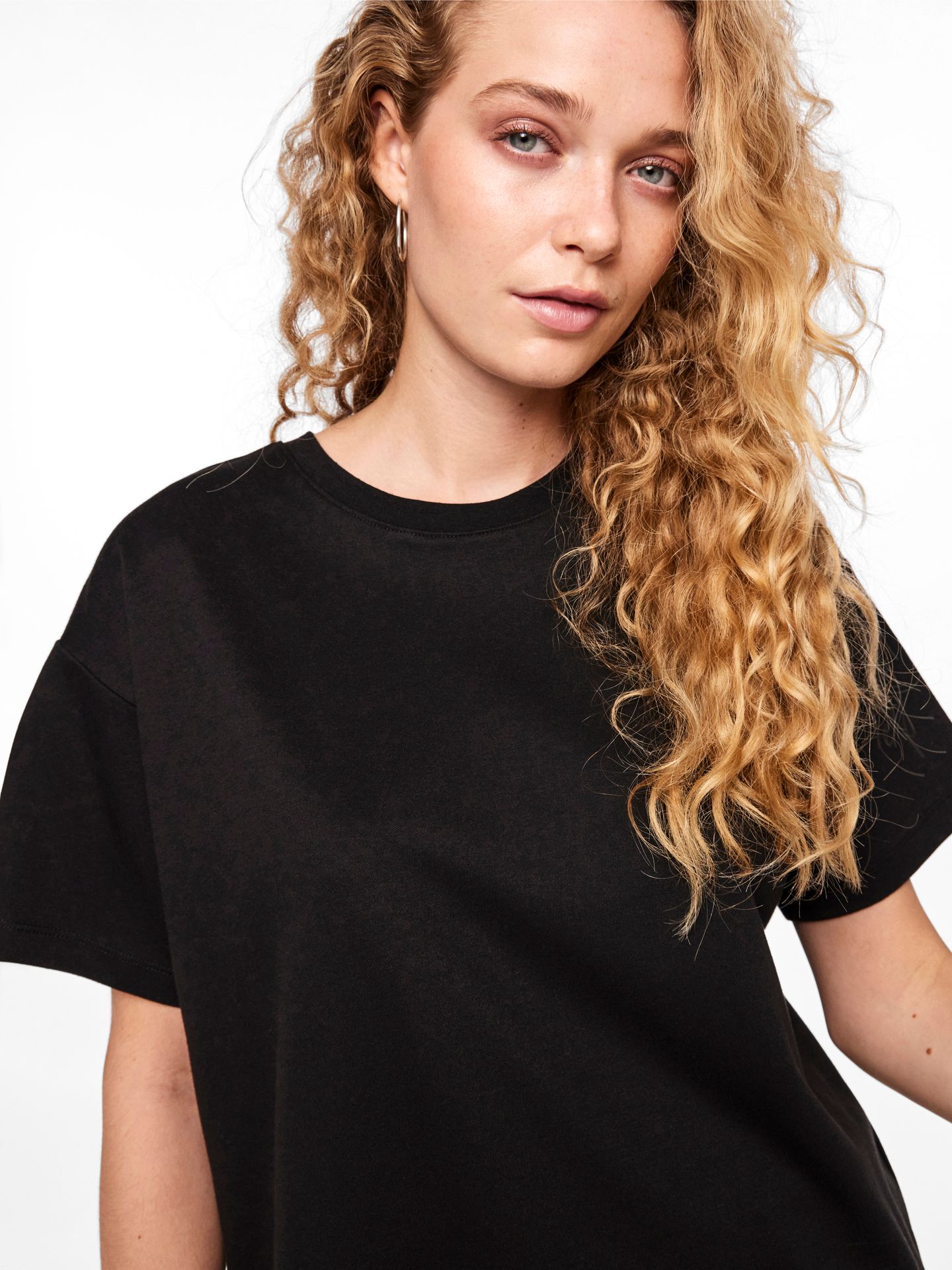 Pieces PCSKYLAR SS OVERSIZED TEE JRS NOOS Black 2900153531025 Pieces PCSKYLAR SS OVERSIZED TEE JRS NOOS Black 2900153531025