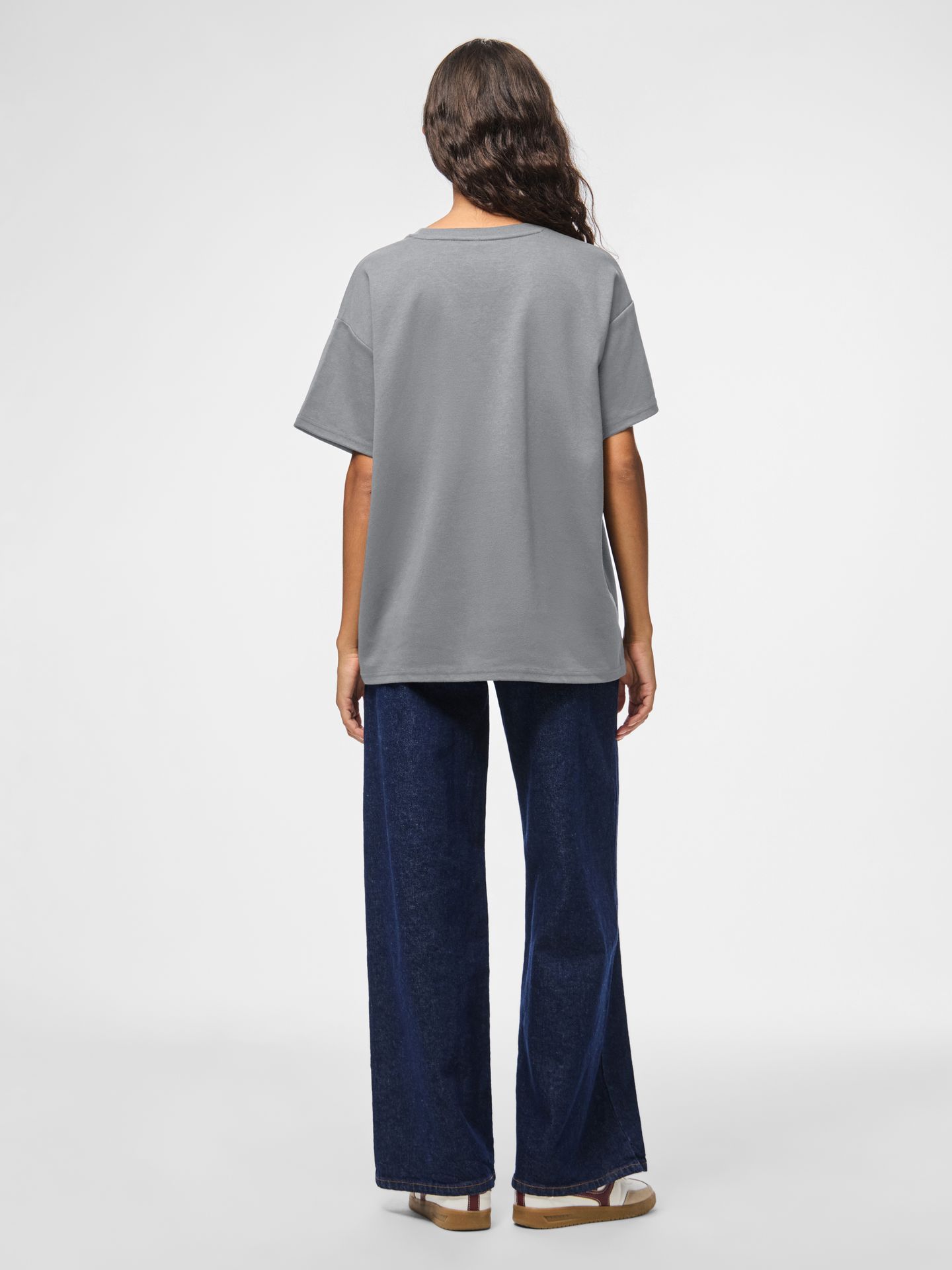 Pieces PCSKYLAR SS OVERSIZED TEE JRS NOOS Ultimate Grey 2900153523037