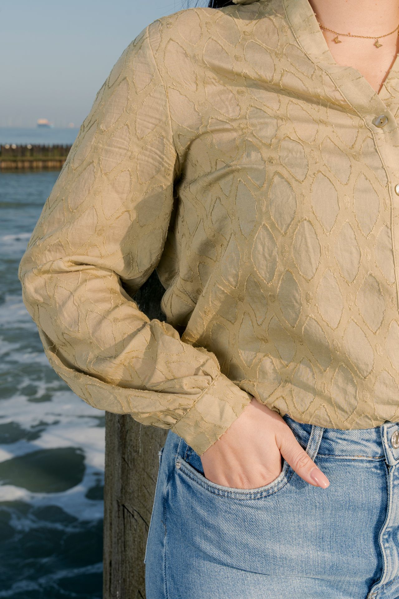 Only ONLNOA LS V-NECK SHIRT WVN Elm 2900153534019