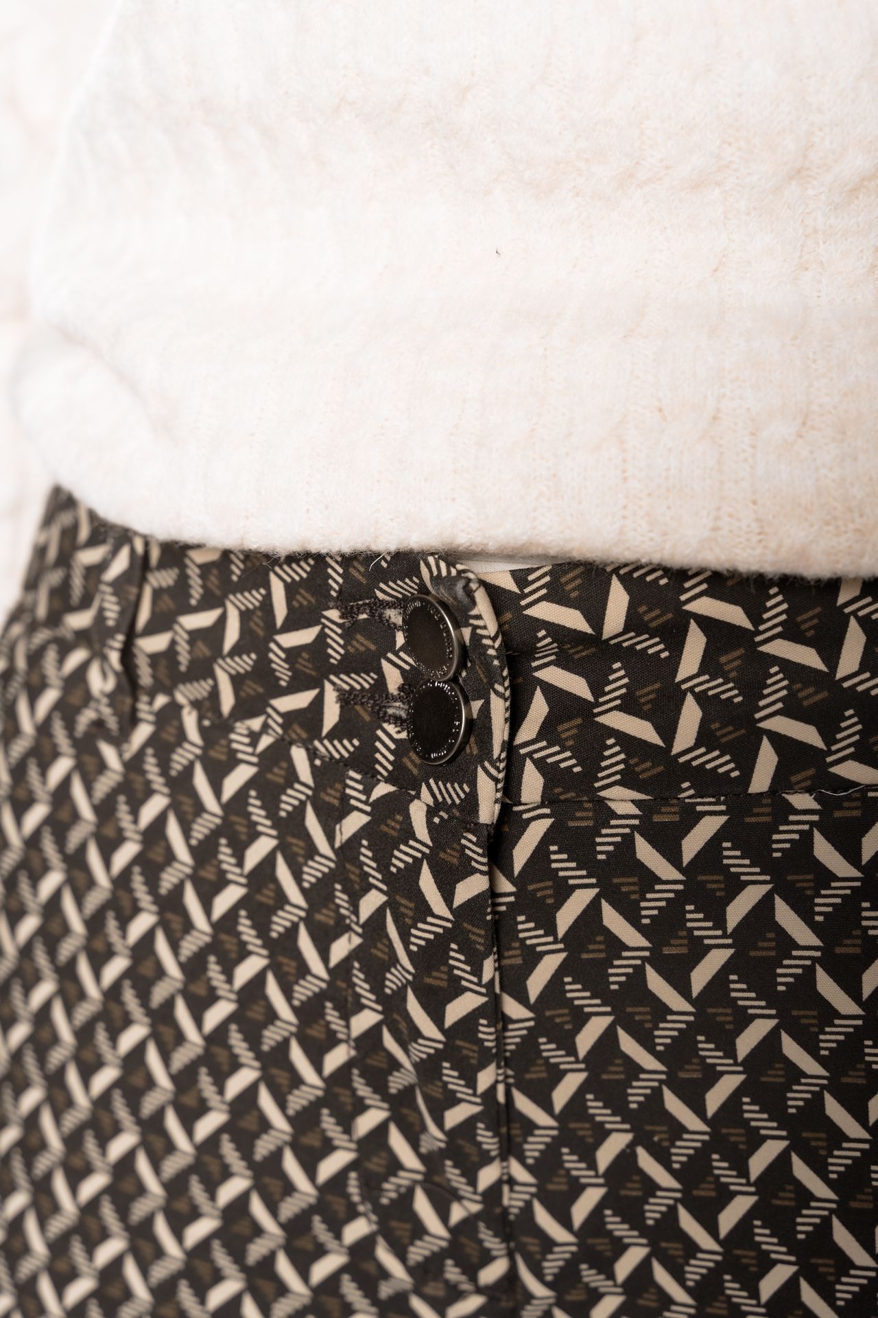 Red Button Diana Graphic Black Multi443 2900153932051