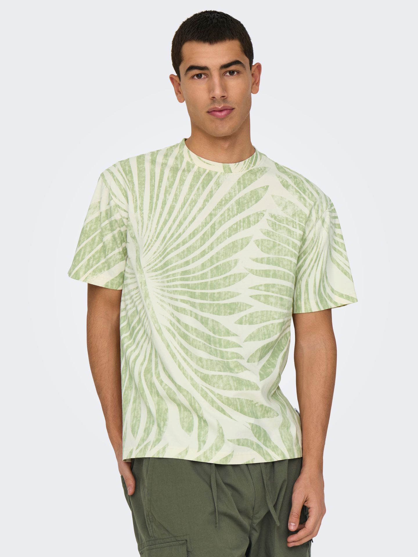 Only & Sons ONSZEKE LIFE REG WASHED SS AOP TEE Egret/LEAF 2900154606043