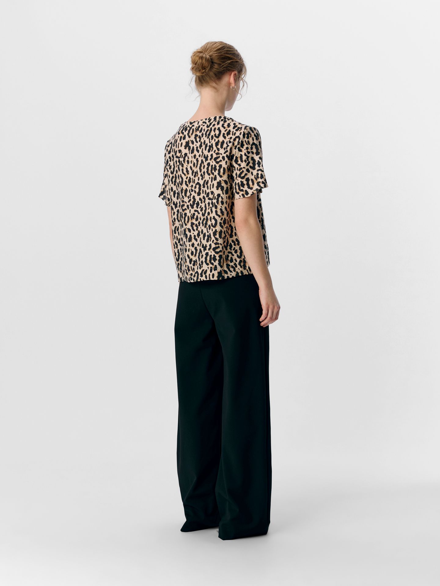 OBJECT OBJKARINA S/S RE V-NECK TOP NOOS Sandshell/Black 2900154626010