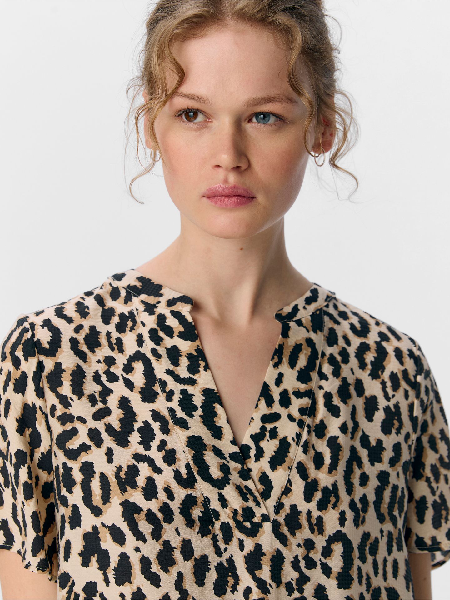 OBJECT OBJKARINA S/S RE V-NECK TOP NOOS Sandshell/Black 2900154626010