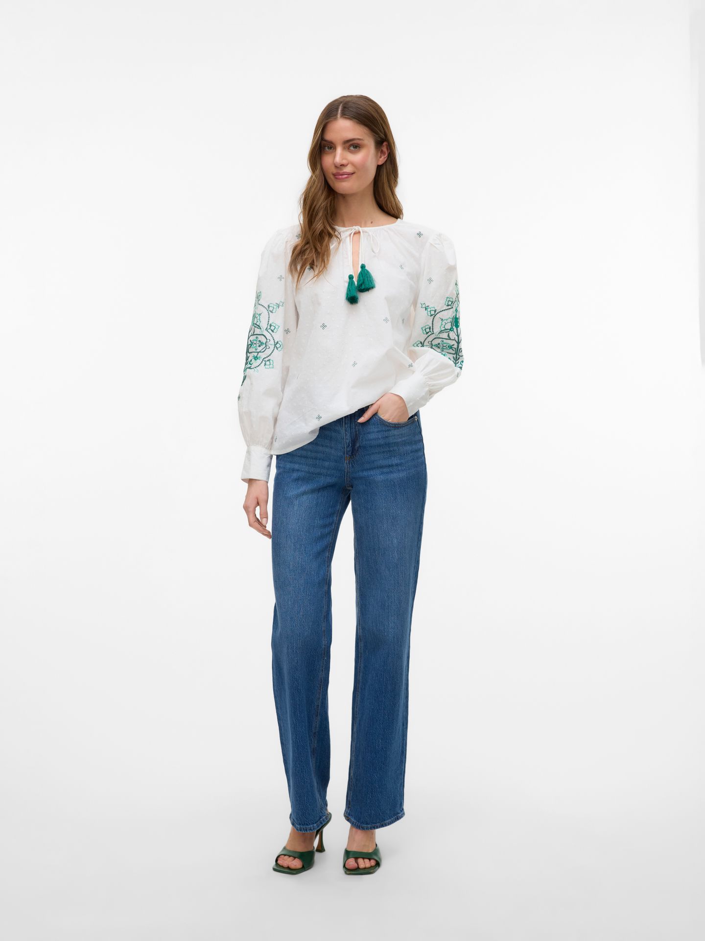 Vero Moda VMHIBA LS TOP WVN SPE Snow White/Bosphorus Embroidery 2900154646049