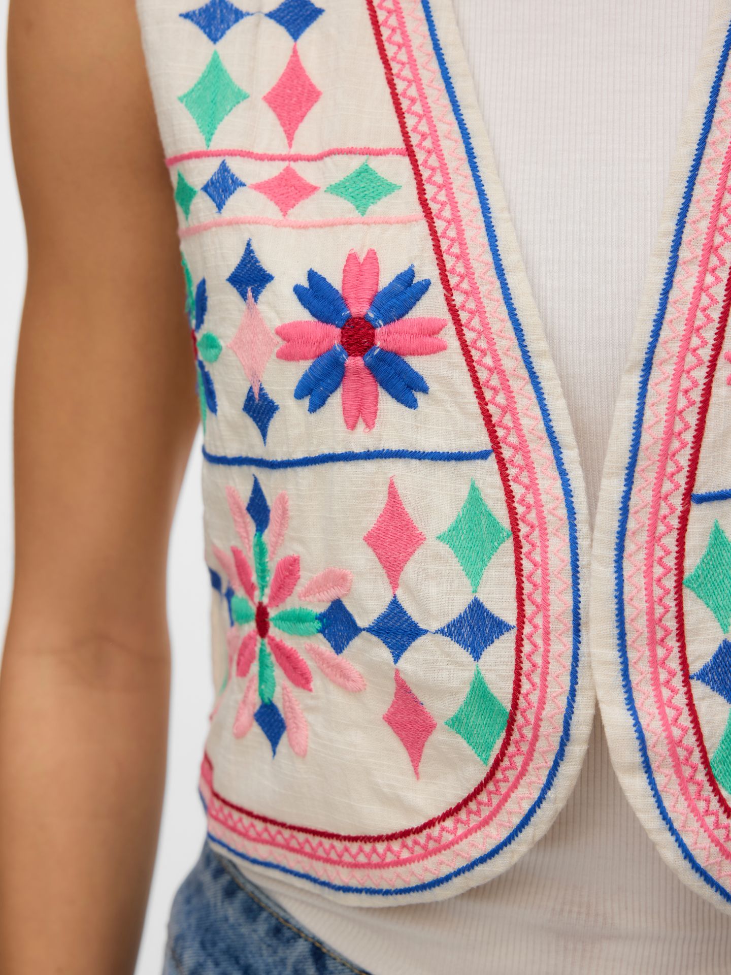 Vero Moda VMCEULA S/L WAISTCOAT WVN LCS Birch/Dicte 2900154663039