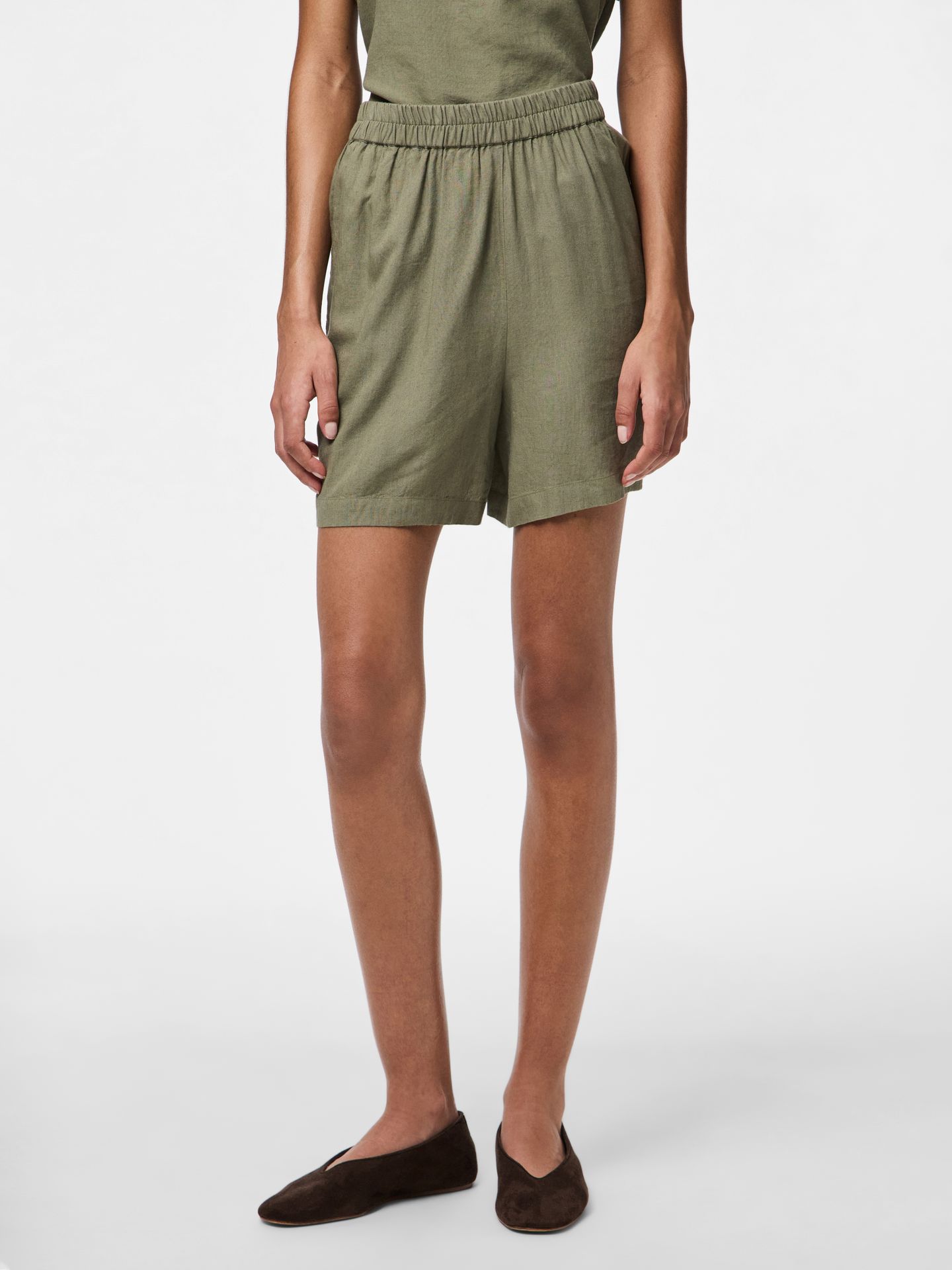 Pieces PCPIA MW SHORTS WVN NOOS Deep Lichen Green 2900154726048