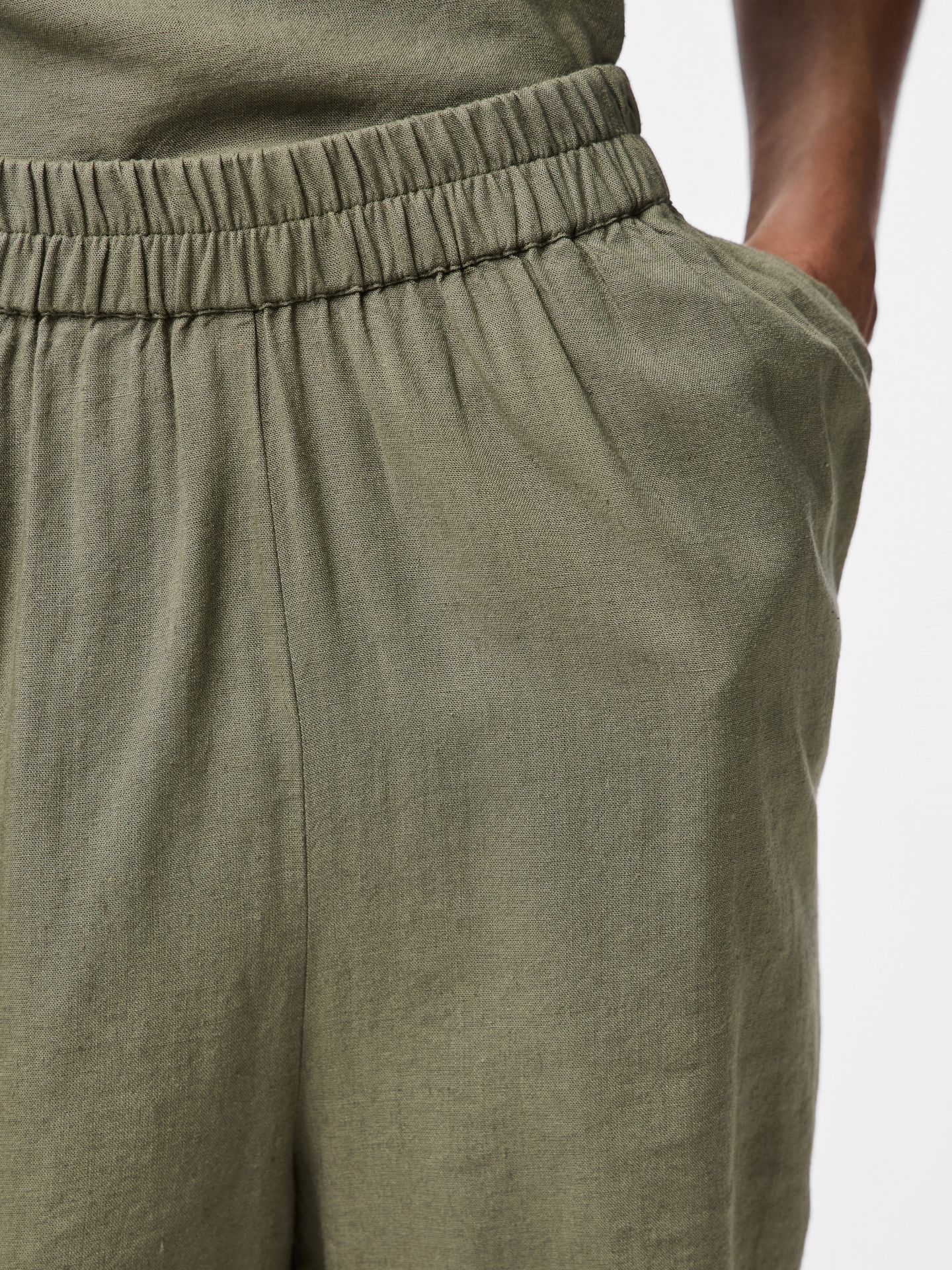 Pieces PCPIA MW SHORTS WVN NOOS Deep Lichen Green 2900154726048