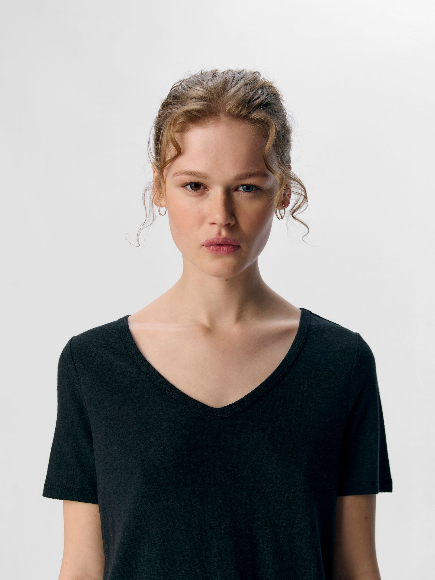 Object OBJTHEA S/S RE V-NECK TOP NOOS Black 2900154831018