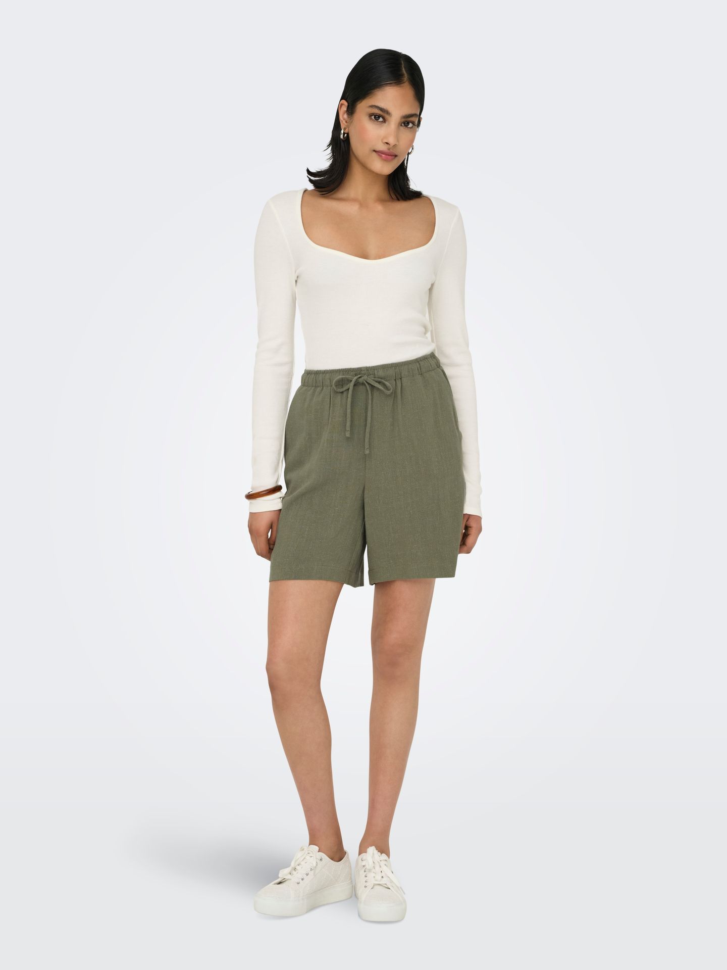 Only ONLSIESTA MW PULL-UP LIN BL SHORTS Deep Lichen Green 2900155892018