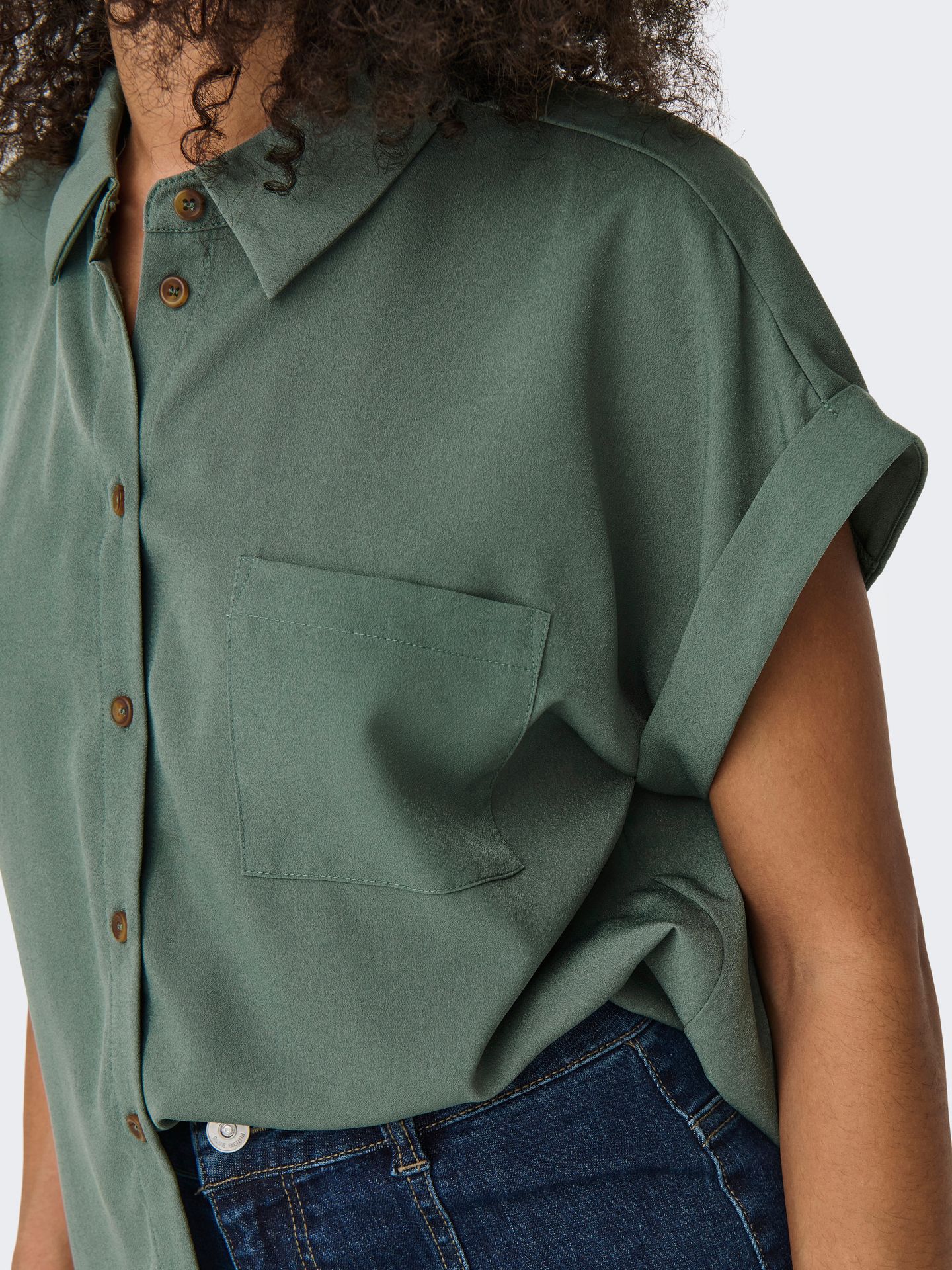 Only ONLHANNOVER LIFE S/S SHIRT WVN NOOS Laurel Wreath 2900154874039