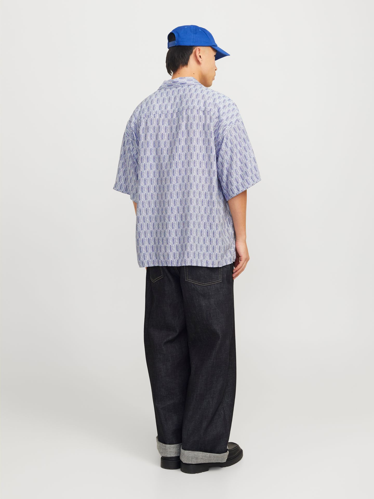 Jack & Jones JORMARSHALL ISLINGTON AOP SHIRT SS Ocean Cavern 2900154896048