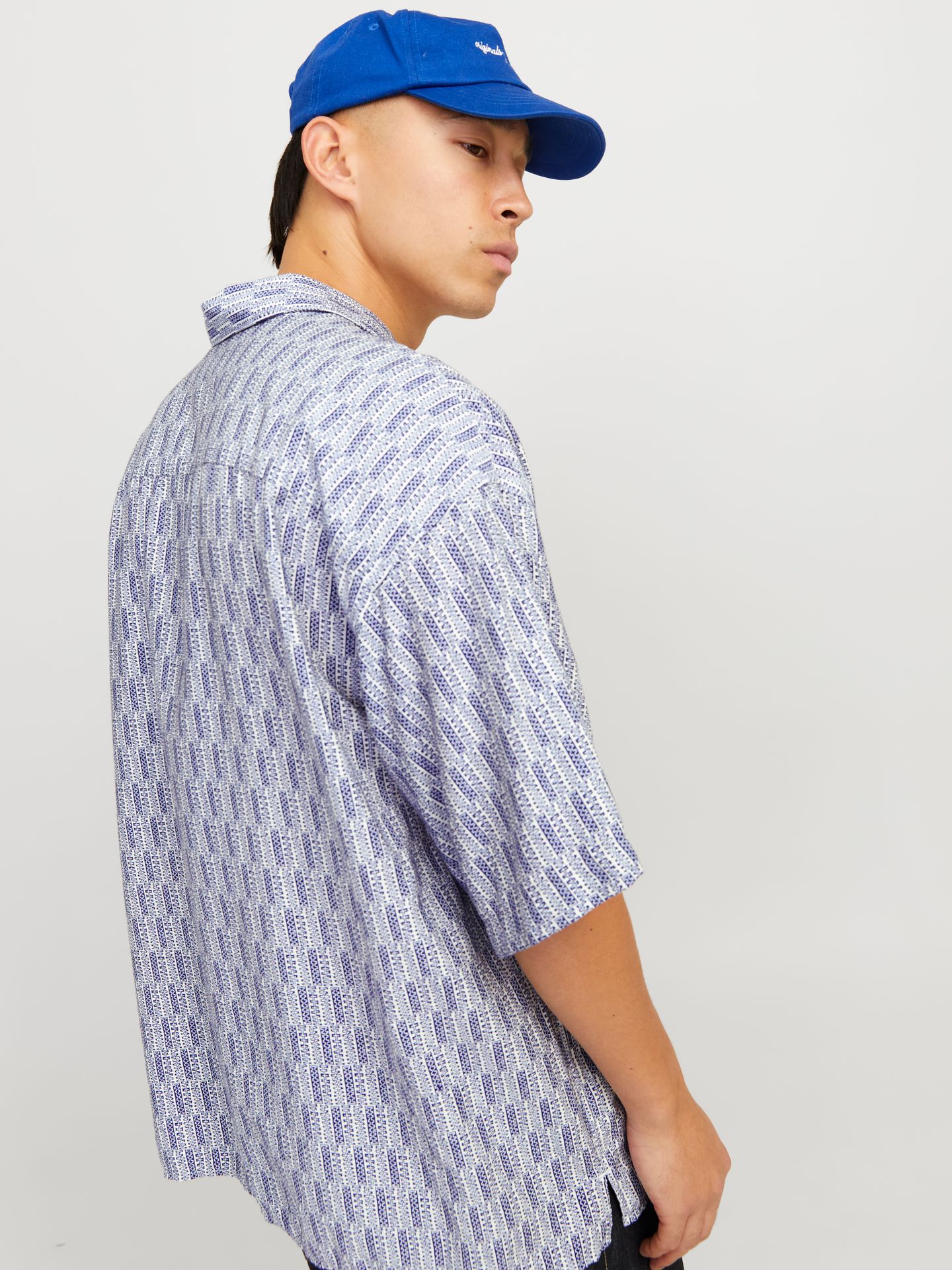 Jack & Jones JORMARSHALL ISLINGTON AOP SHIRT SS Ocean Cavern 2900154896048