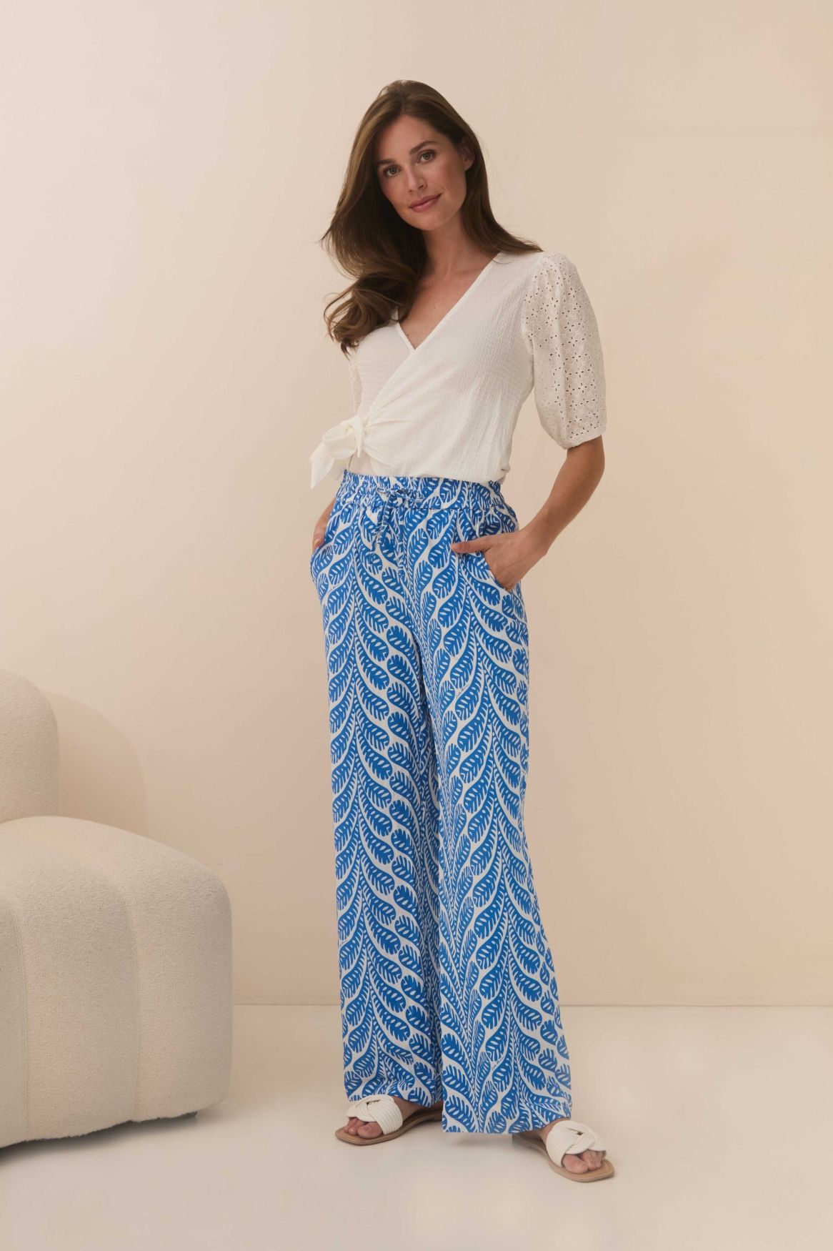 Lofty Manner Top Nicola 100 white 2900155163040 Lofty Manner Top Nicola 100 white 2900155163040