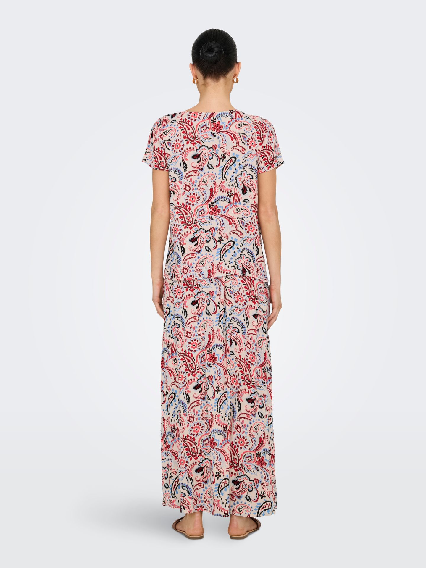 JDY JDYBREEZE LIFE S/S TOP WVN Sandshell/MULTI PAISLEY 2900155634014