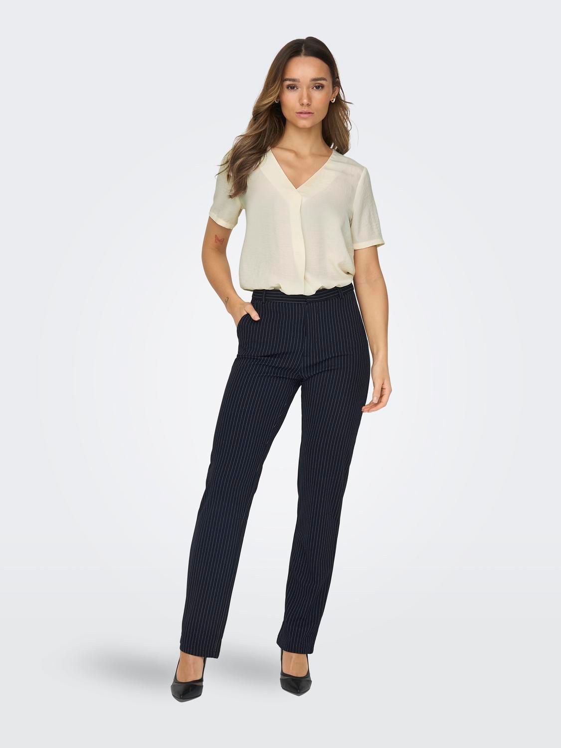 JDY JDYDIVYA LIFE S/S V-NECK TOP WVN DI Cloud Dancer 2900155842020 JDY JDYDIVYA LIFE S/S V-NECK TOP WVN DI Cloud Dancer 2900155842020