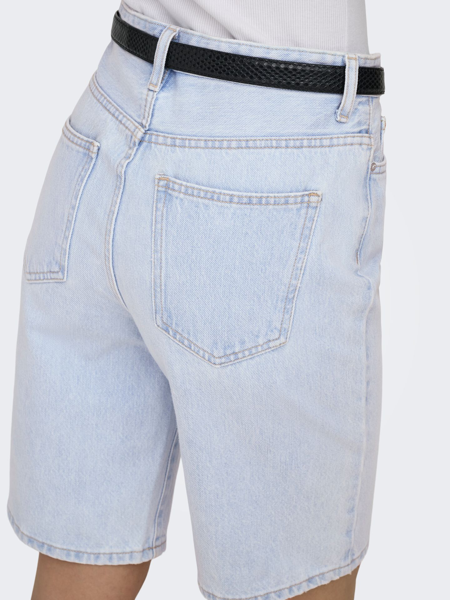 Only ONLSONNY HW WIDE DNM SHORTS NOOS Light Blue Bleached Denim 2900165919057