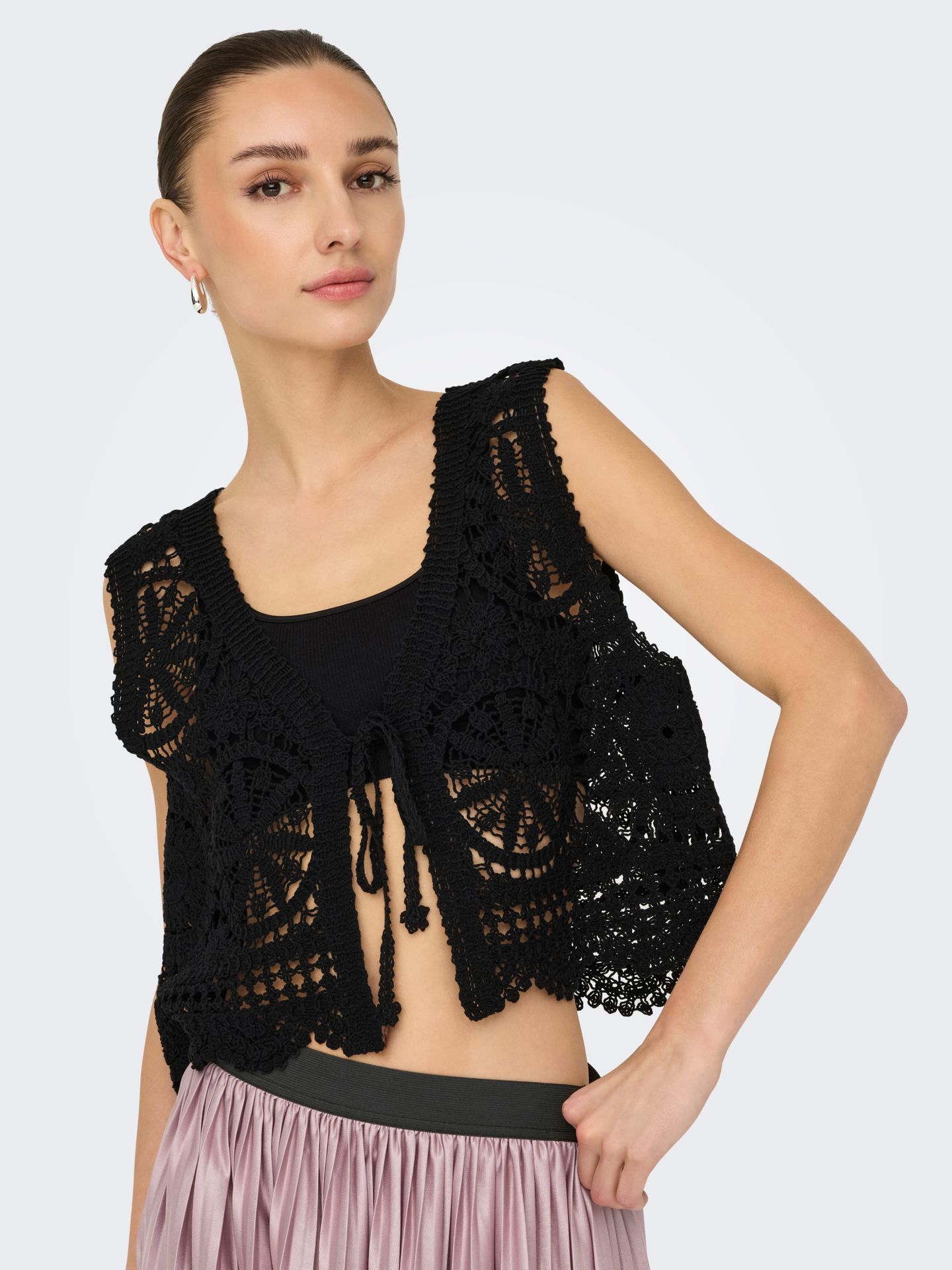 JDY JDYVIC S/L V-NECK TIE VEST KNT Black 2900156109030