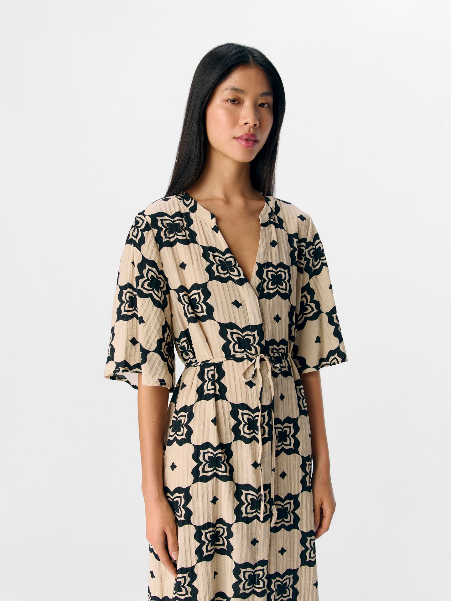 Object OBJELLA RE 2/4 MIDI DRESS 138 Sandshell/Black 2900156172058