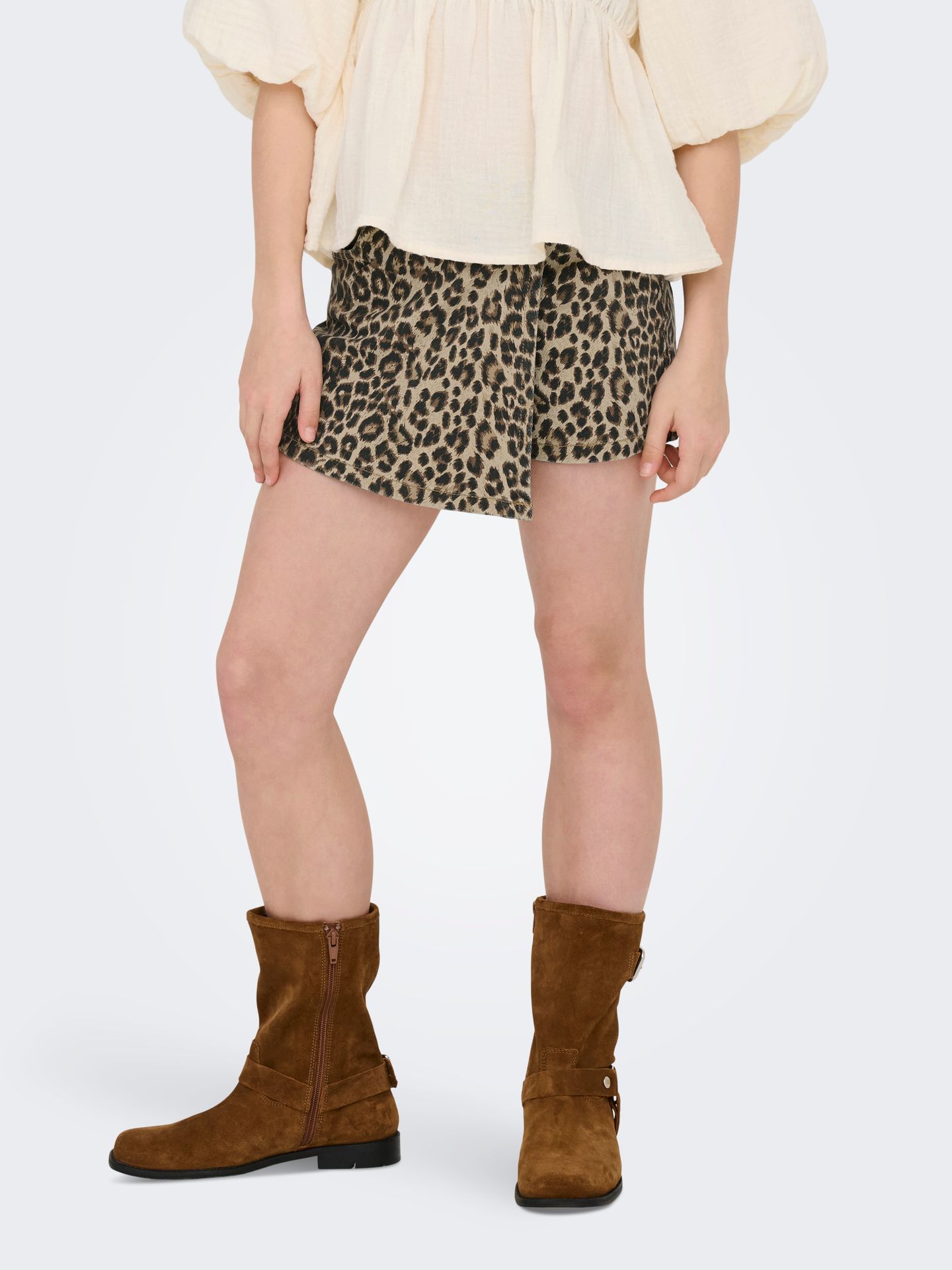 Only KOGNAOMI WASHED AOP SKORTS CS PNT Toasted Coconut/Leo Washed 2900156192032 Only KOGNAOMI WASHED AOP SKORTS CS PNT Toasted Coconut/Leo Washed 2900156192032