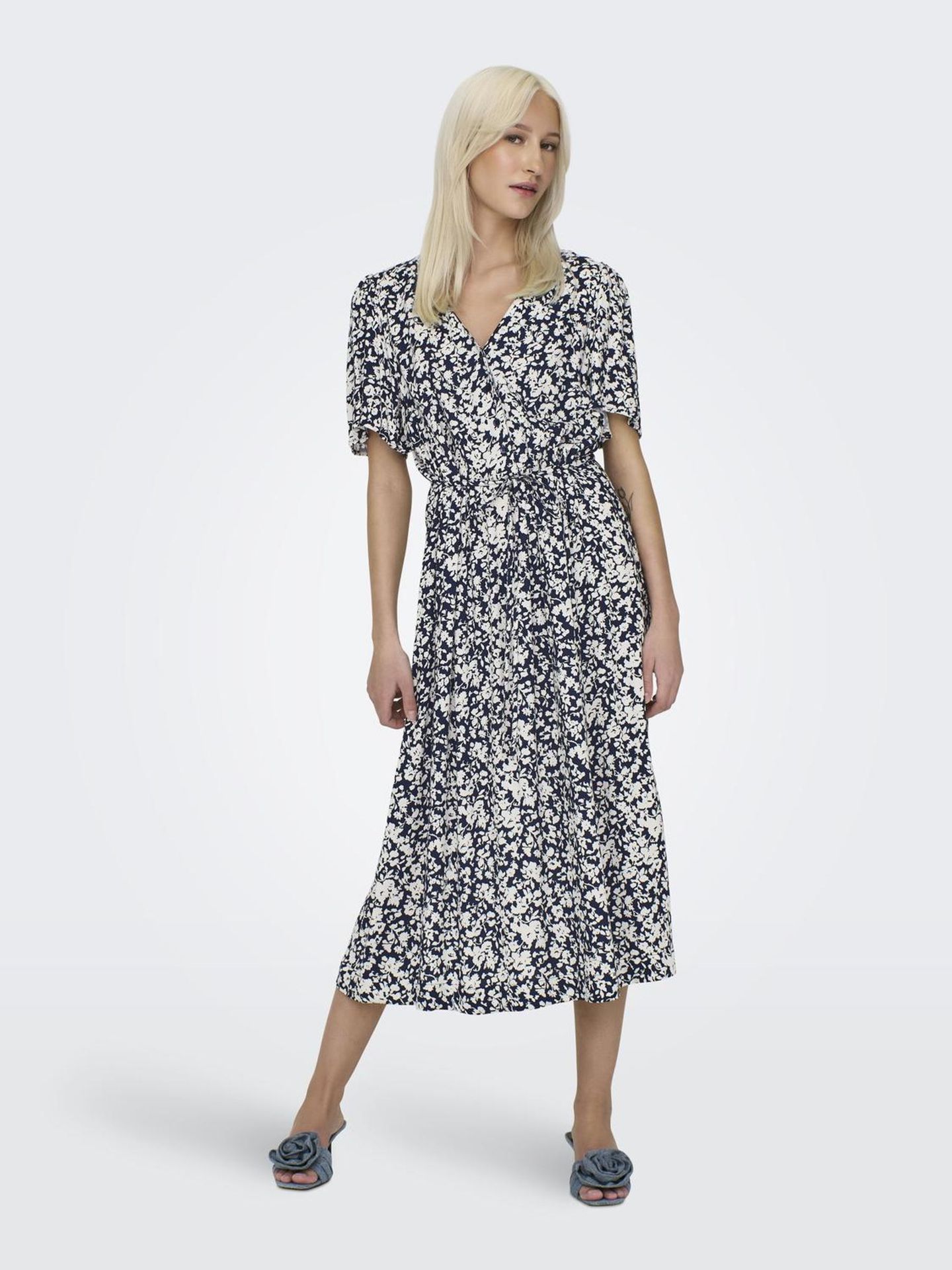 Only ONLHALIA LIFE S/S MIDI DRESS WVN NO Night Sky/CAROLINE FLOWER 2900156206012